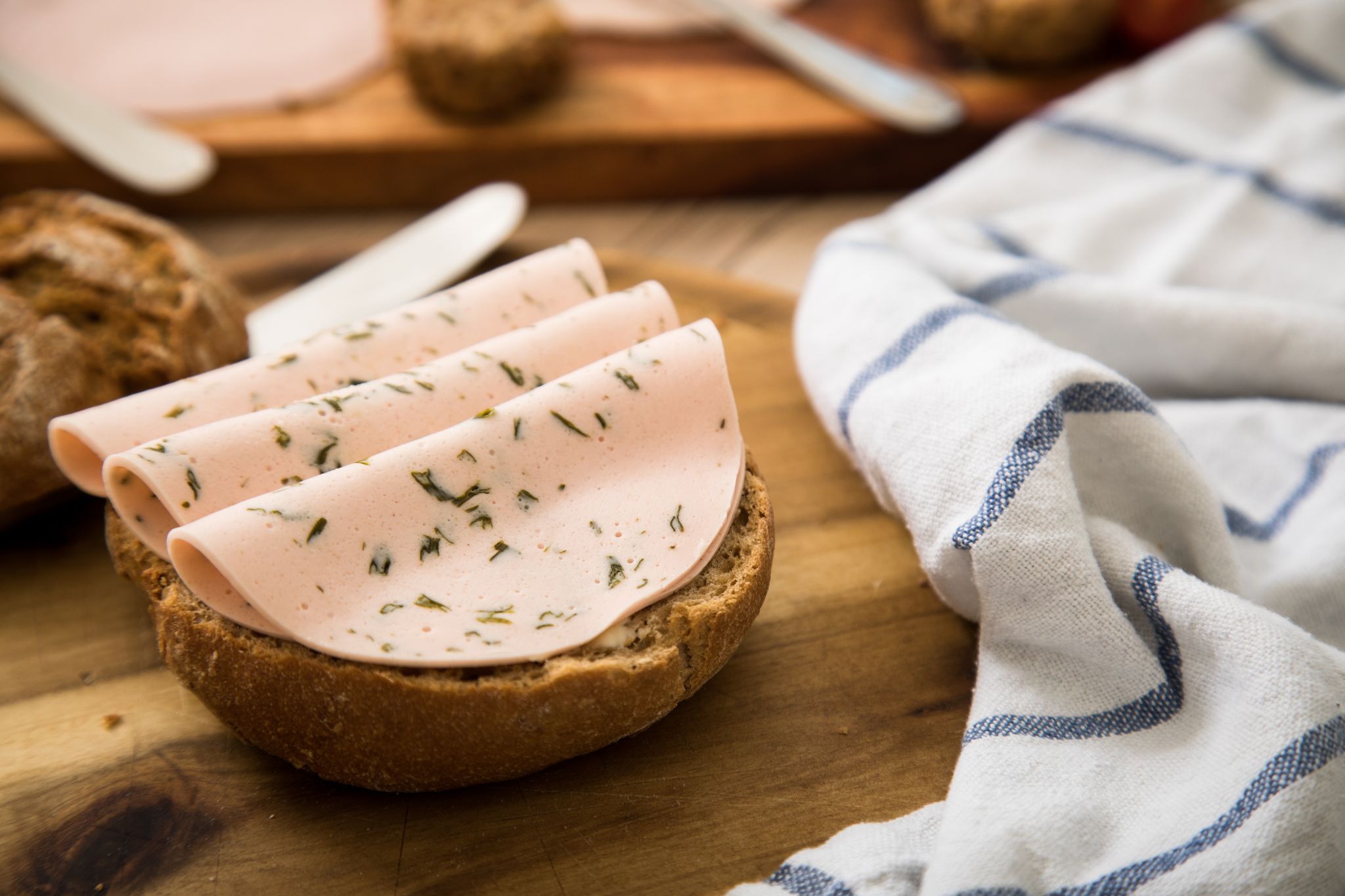 Fast 150 vegetarische und vegane Fleischersatzprodukte hat die Stiftung Warentest seit 2016 untersucht. Knapp die Hälfte der Veggies (48 Prozent) bekam ein «Gut».