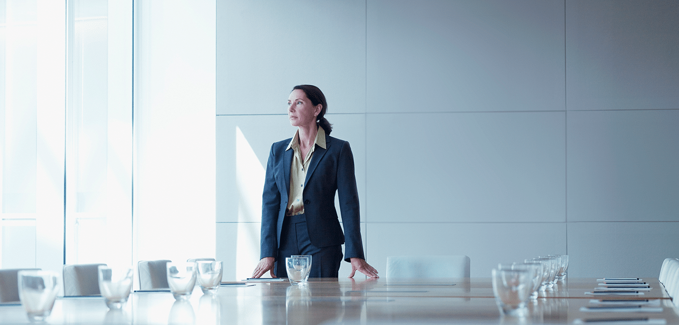 Foto: iStock/Martin Barraud Frau Chefin Job Quote