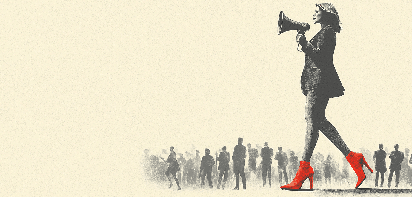 Foto: Tania/AdobeStock Frau mit Megafon