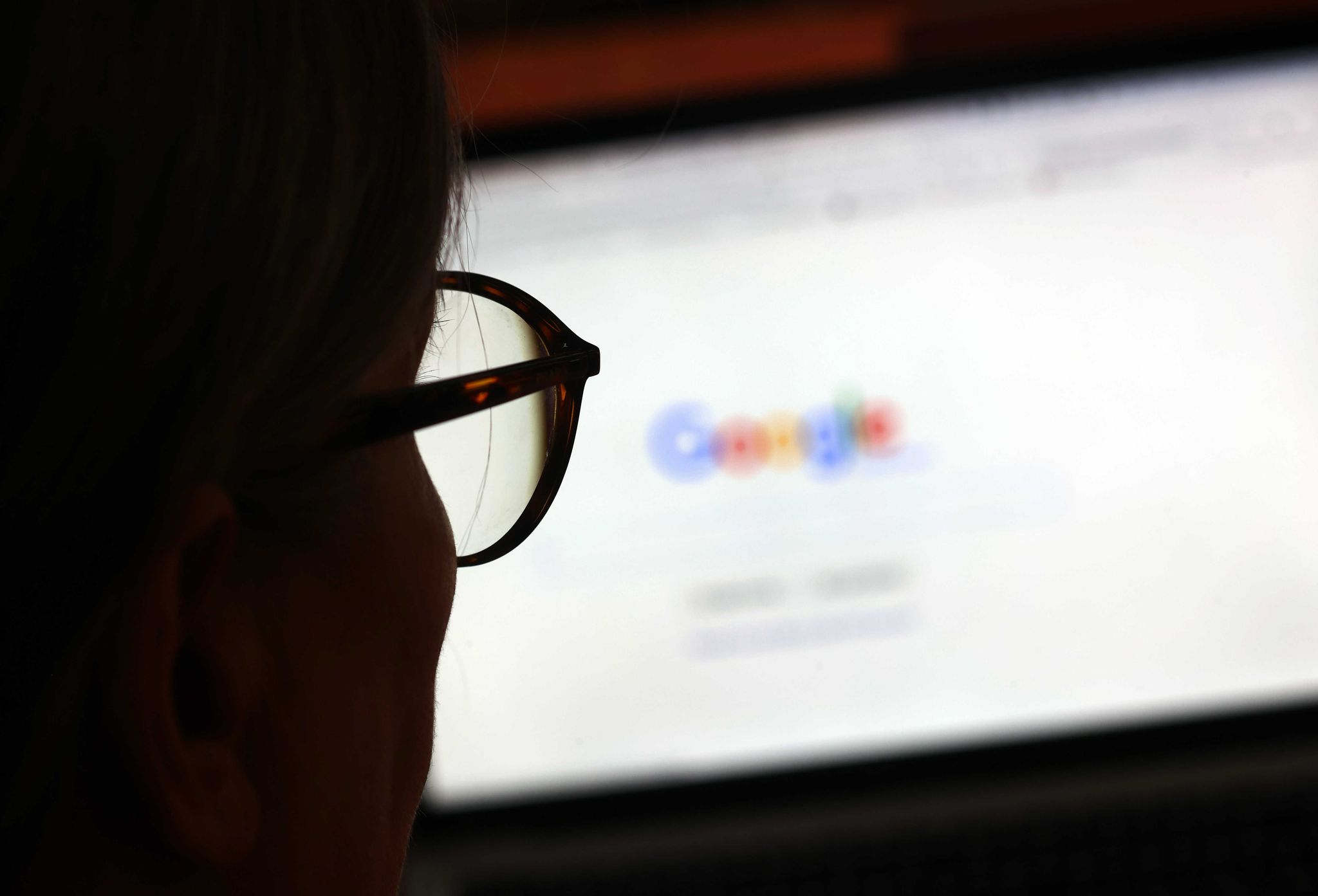 Die Google-Suche wird künftig bei bestimmten Anfragen eine «Übersicht mit KI» als Antwort liefern. (Archivbild)