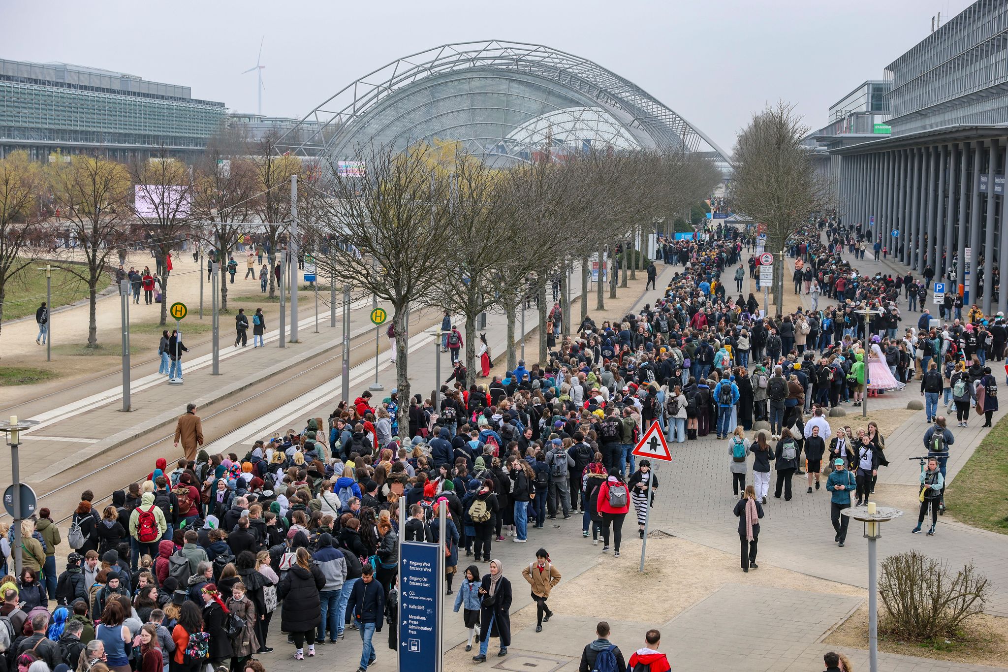 Der Samstag ist traditionell der besucherstärkste Tag der Buchmesse.