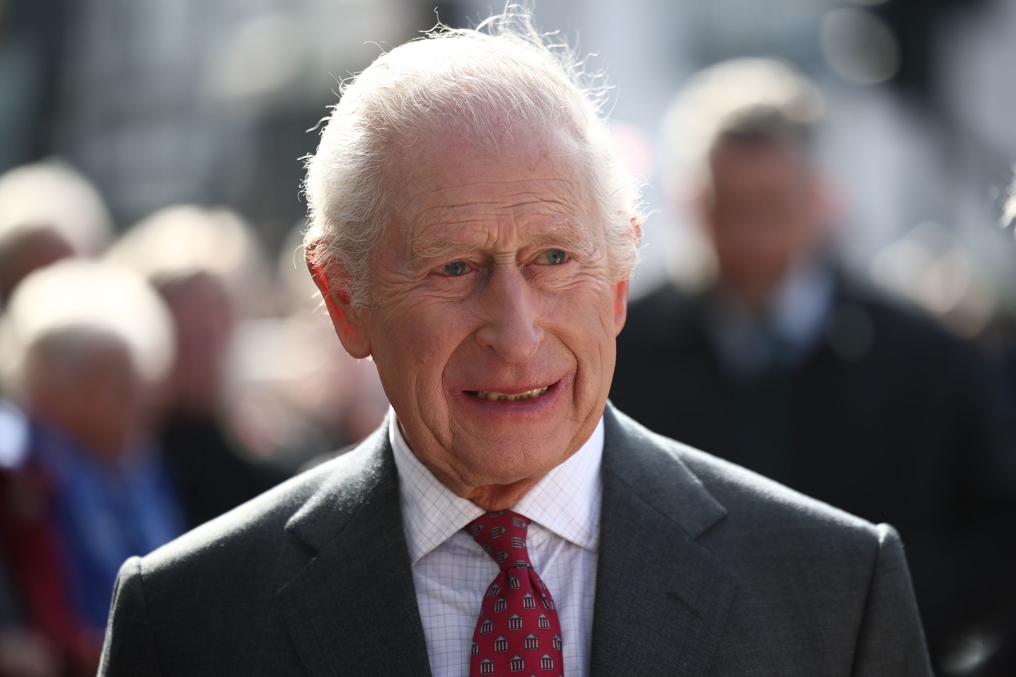Der britische König Charles III. musste wegen Nebenwirkungen seiner Krebstherapie vorübergehend ins Krankenhaus. (Archivbild)