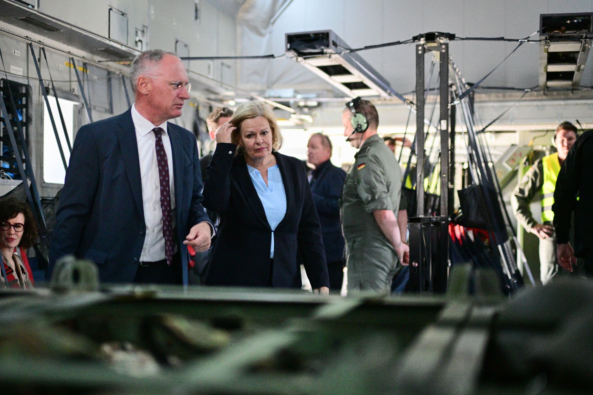 Die geschäftsführende Innenministerin Nancy Faeser (SPD) und der österreichische Innenminister Gerhard Karner (ÖVP) holen eine geplatzte Syrien-Reise nach.
