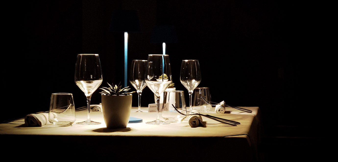 Foto: robixy79/iStock Abendessen dunkel