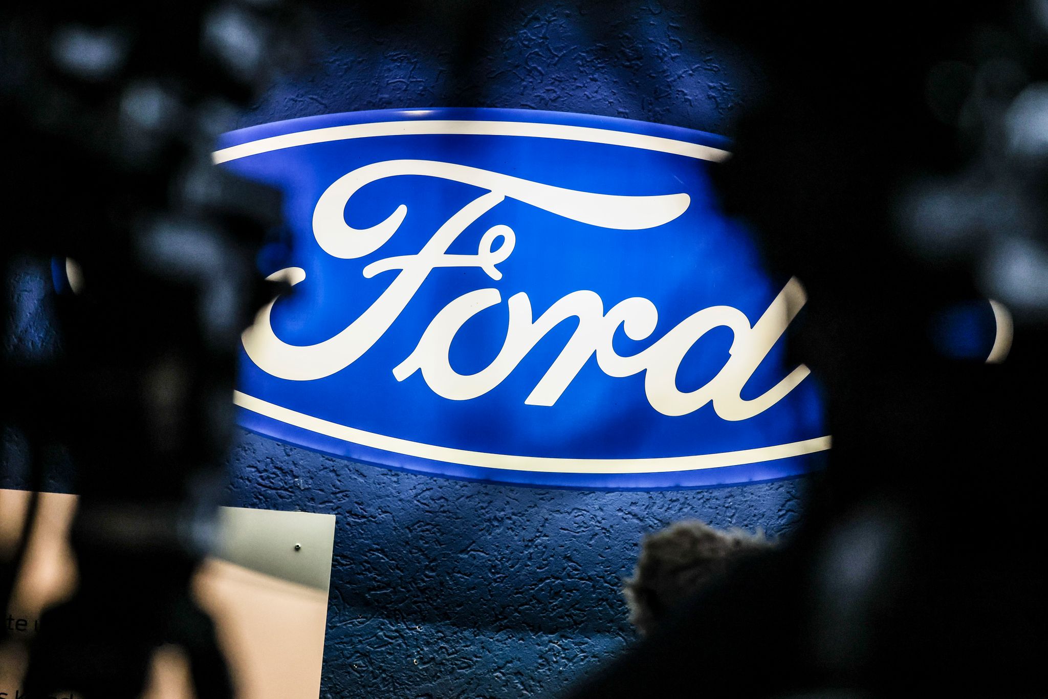 Das Ford-Logo im strahlenden Glanz - bleibt es auch in Zukunft wichtig in Köln?
