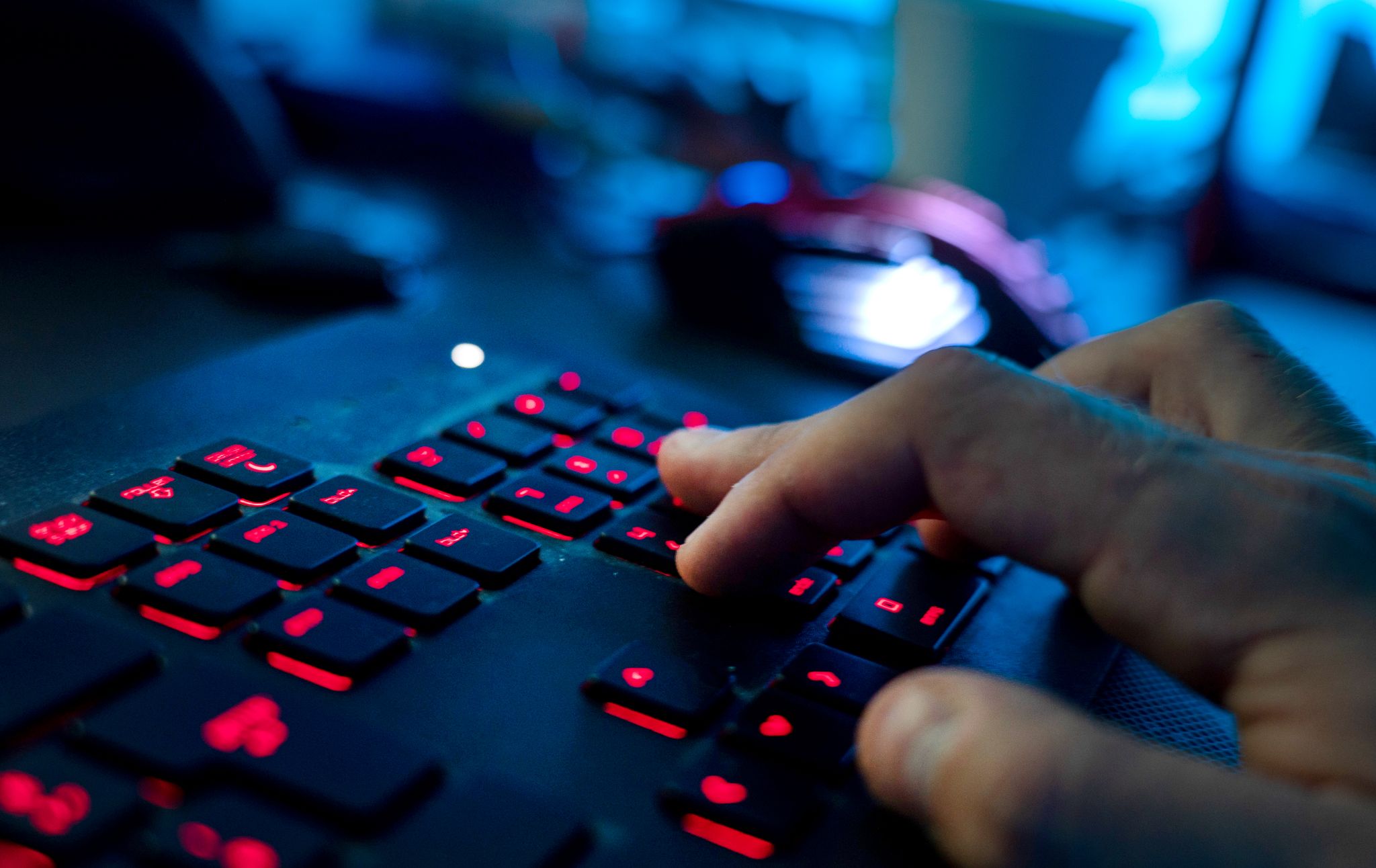 Malware am Werk: Schadsoftware sammelt heimlich Nutzerinformationen.