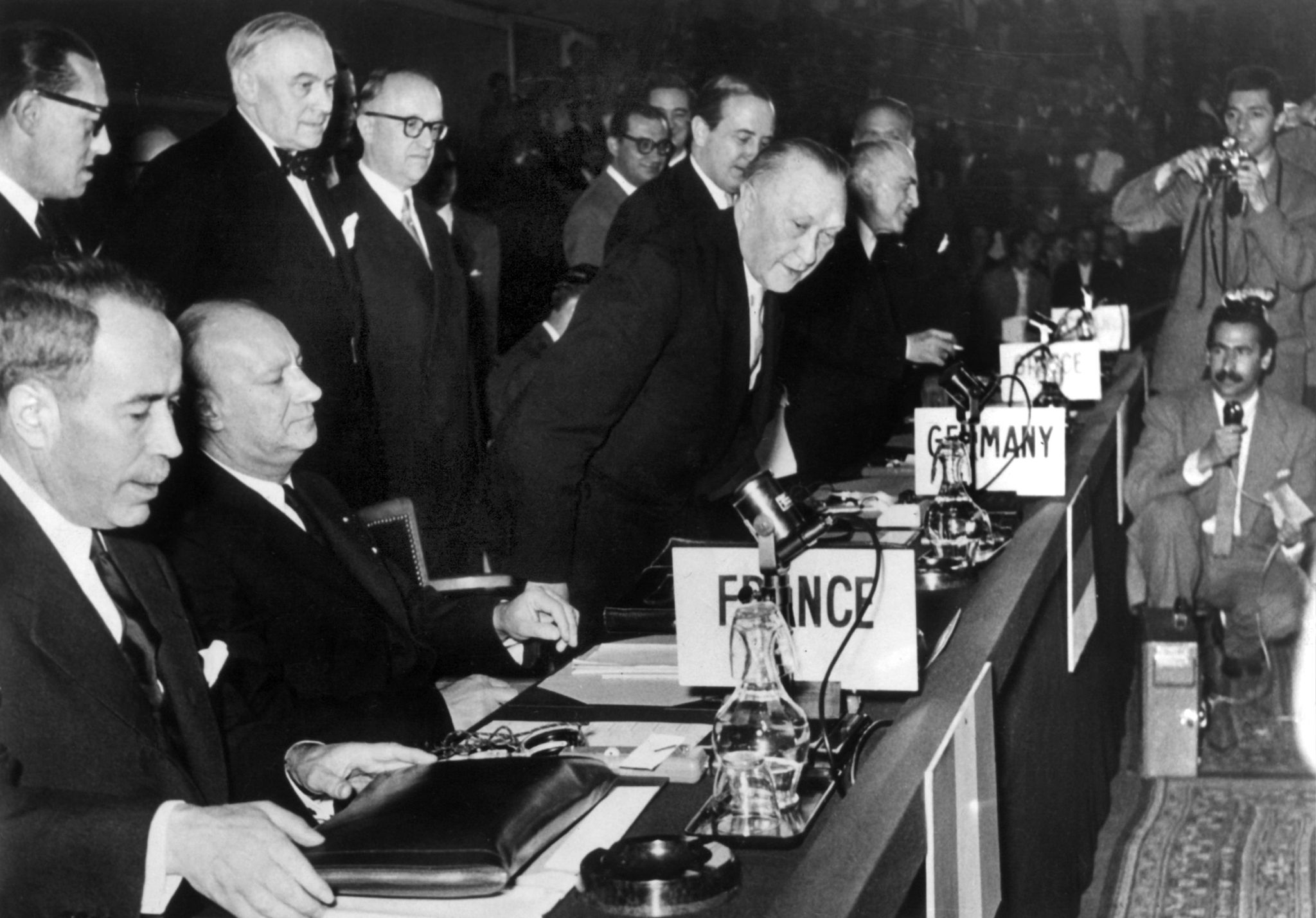 Ein historischer Tag: Am 9. Mai 1955 trat Deutschland der Nato bei. (Archivbild)