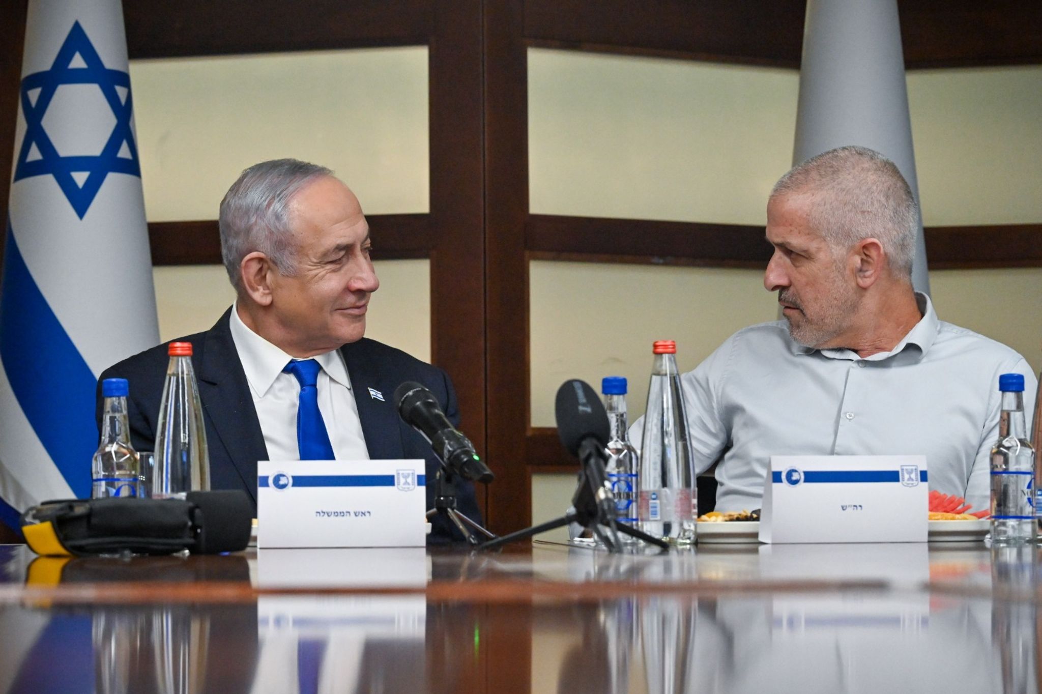 Der israelische Regierungschef Benjamin Netanjahu entließ Ronen Bar im März, aber ein Gericht stoppte die Aktion. Nun zieht Bar selbst einen Schlussstrich. (Archivbild)