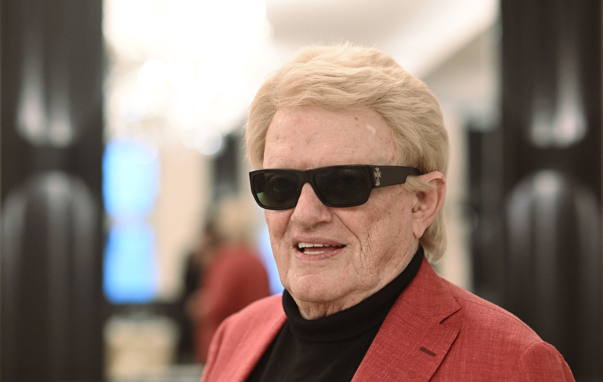 Mallorca ruft und Heino kommt. Der Schlagersänger tritt mit 86 Jahren demnächst am Ballermann auf.
