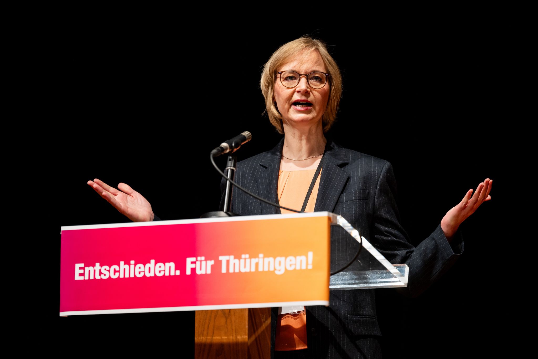 Katja Wolf setzte sich in einer Kampfkandidatur um den Thüringer Parteivorsitz durch