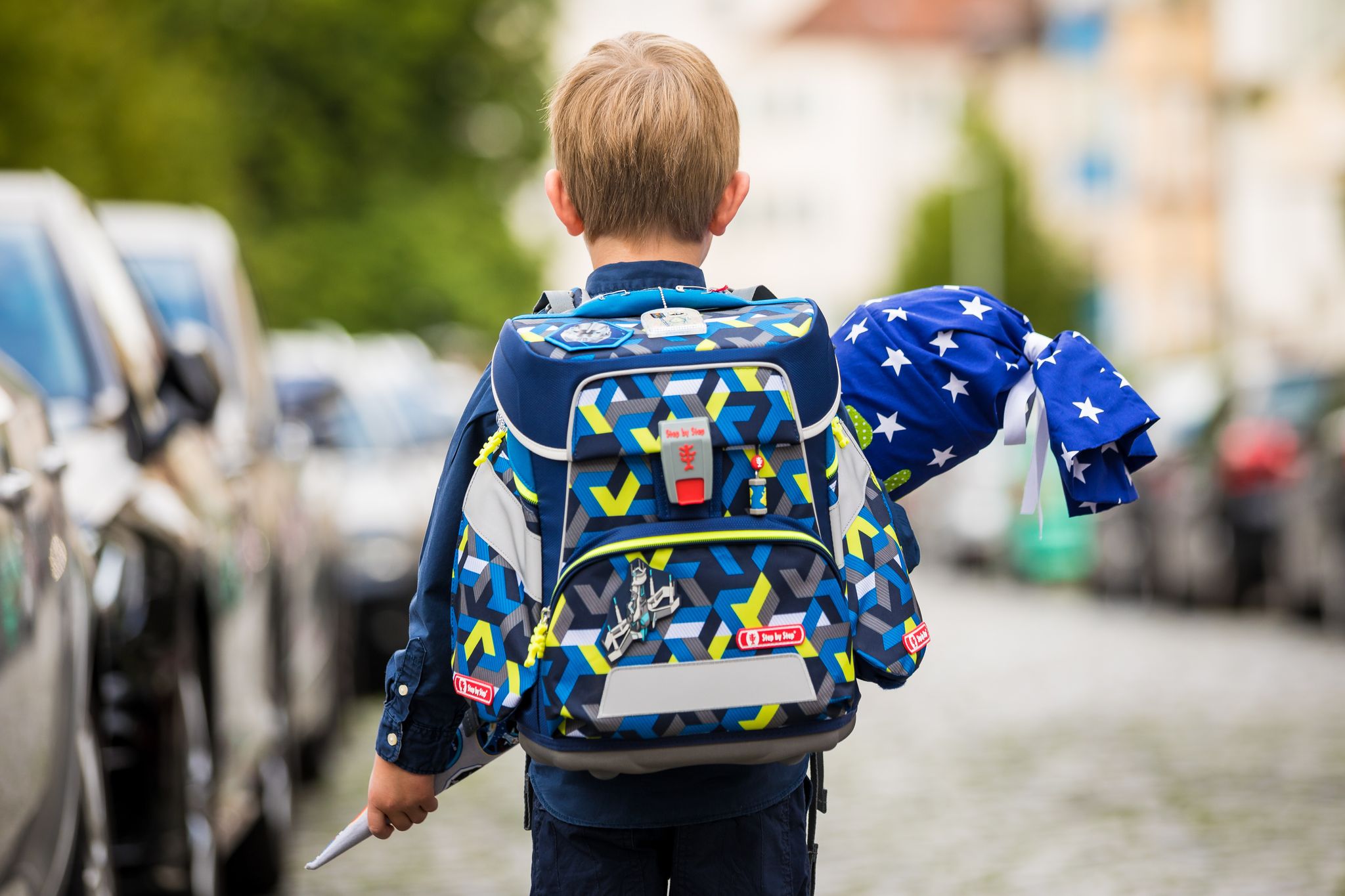 Voller Stolz in den neuen Lebensabschnitt: Der Schulranzen hat für viele Kinder einen großen Wert.
