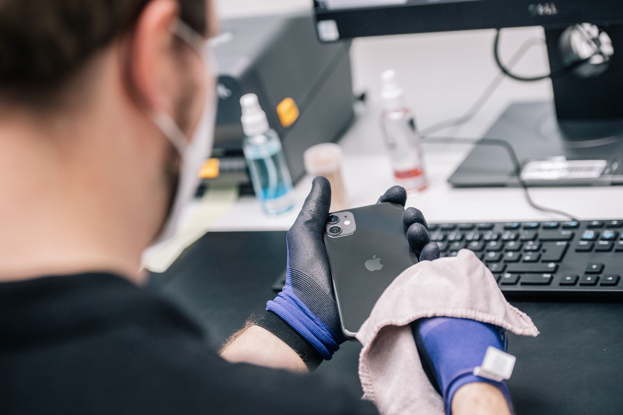 Zum Standard gehört, dass Refurbished-Smartphones ausführlich getestet und defekte Teile ersetzt werden.