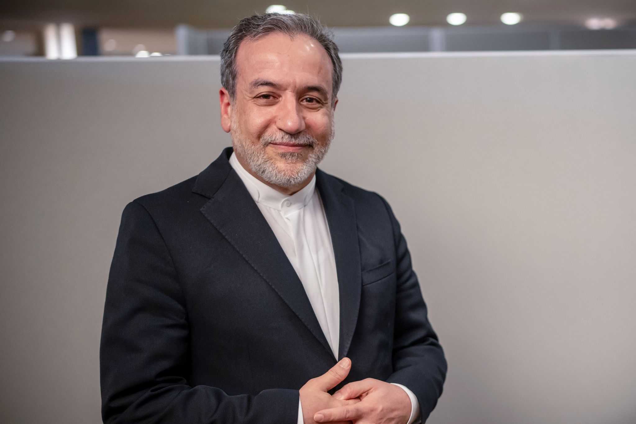 Der iranische Außenminister Abbas Araghtschi ist zu Atomverhandlungen mit den USA in der Hauptstadt des Oman eingetroffen. (Archivbild)