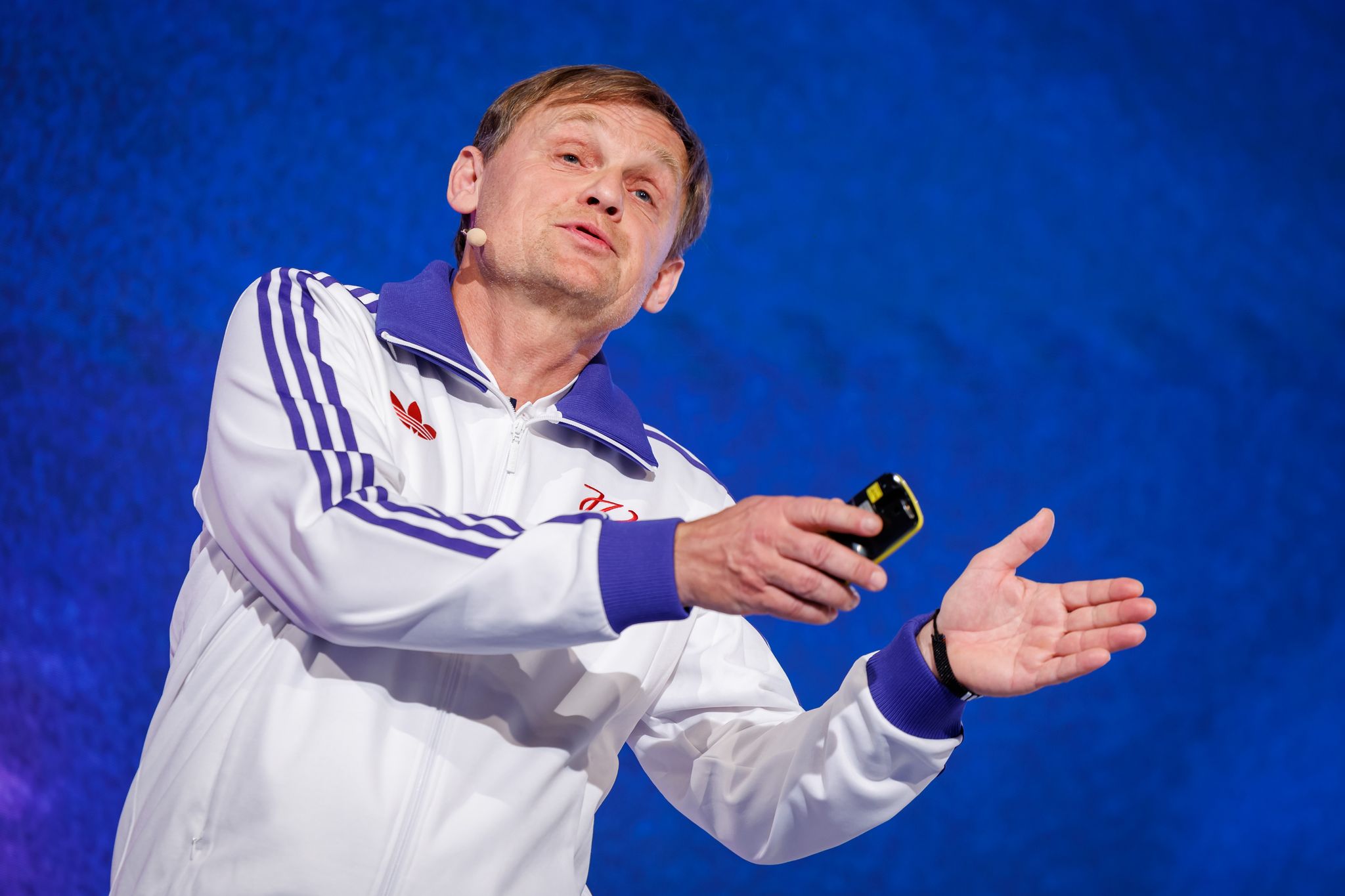 Adidas macht bessere Gewinne, Vorstandschef Björn Gulden fürchtet aber die Auswirkungen von US-Zöllen (Archivbild).