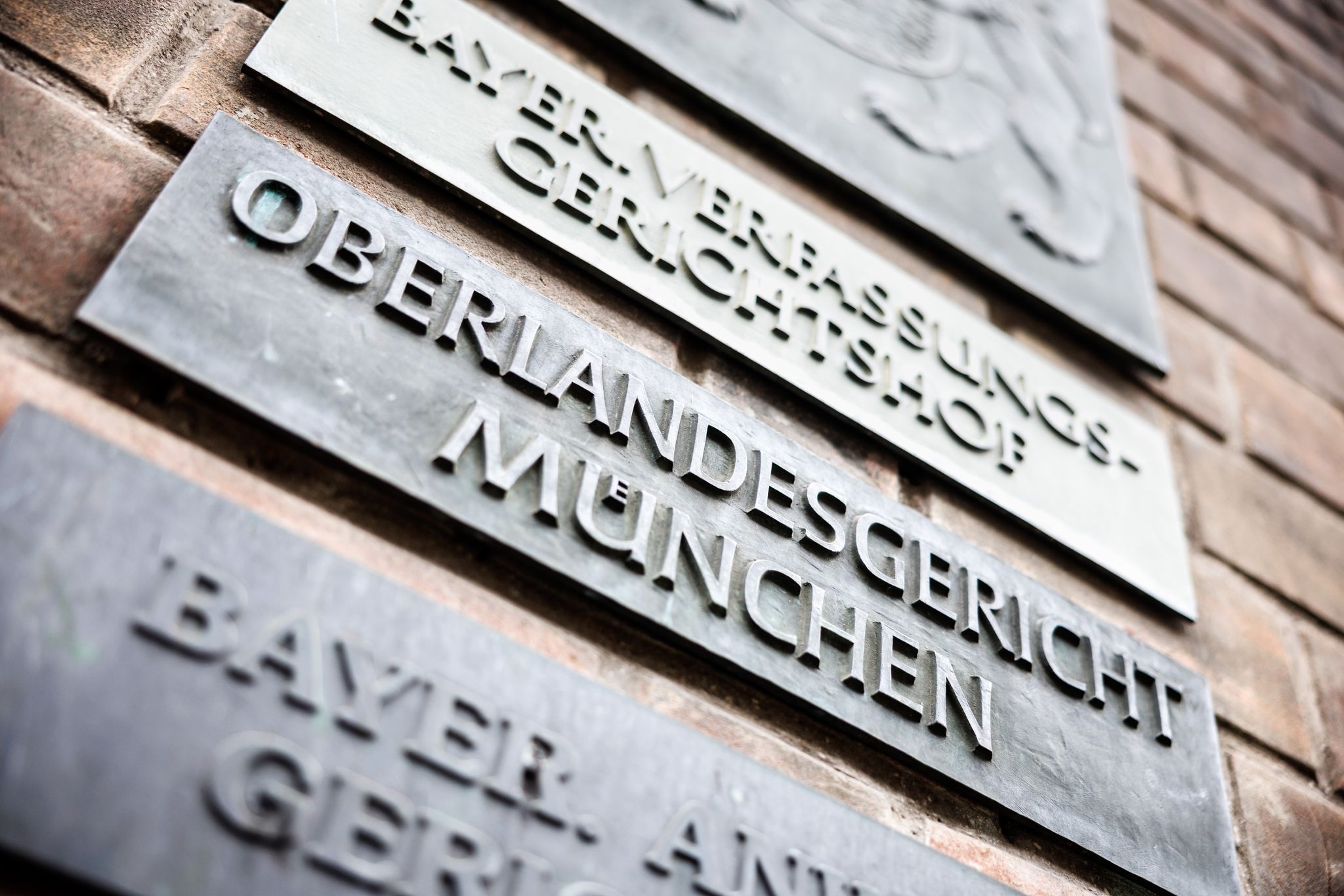 Stehen von Mai an vor dem Oberlandesgericht München: drei mutmaßliche russische Spione (Symbolbild).