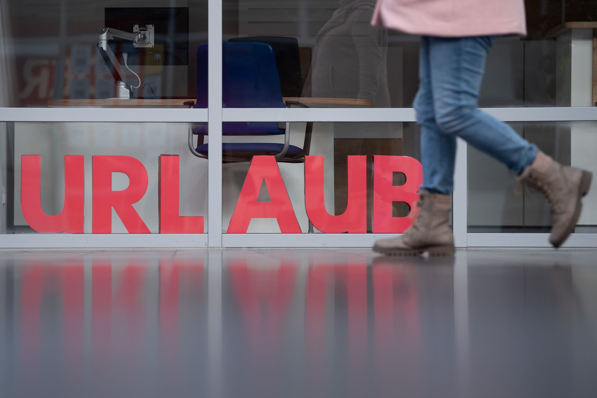 Resturlaub zum neuen Arbeitgeber mitnehmen geht in der Regel nicht. Absprache mit dem neuen Chef kann aber helfen.