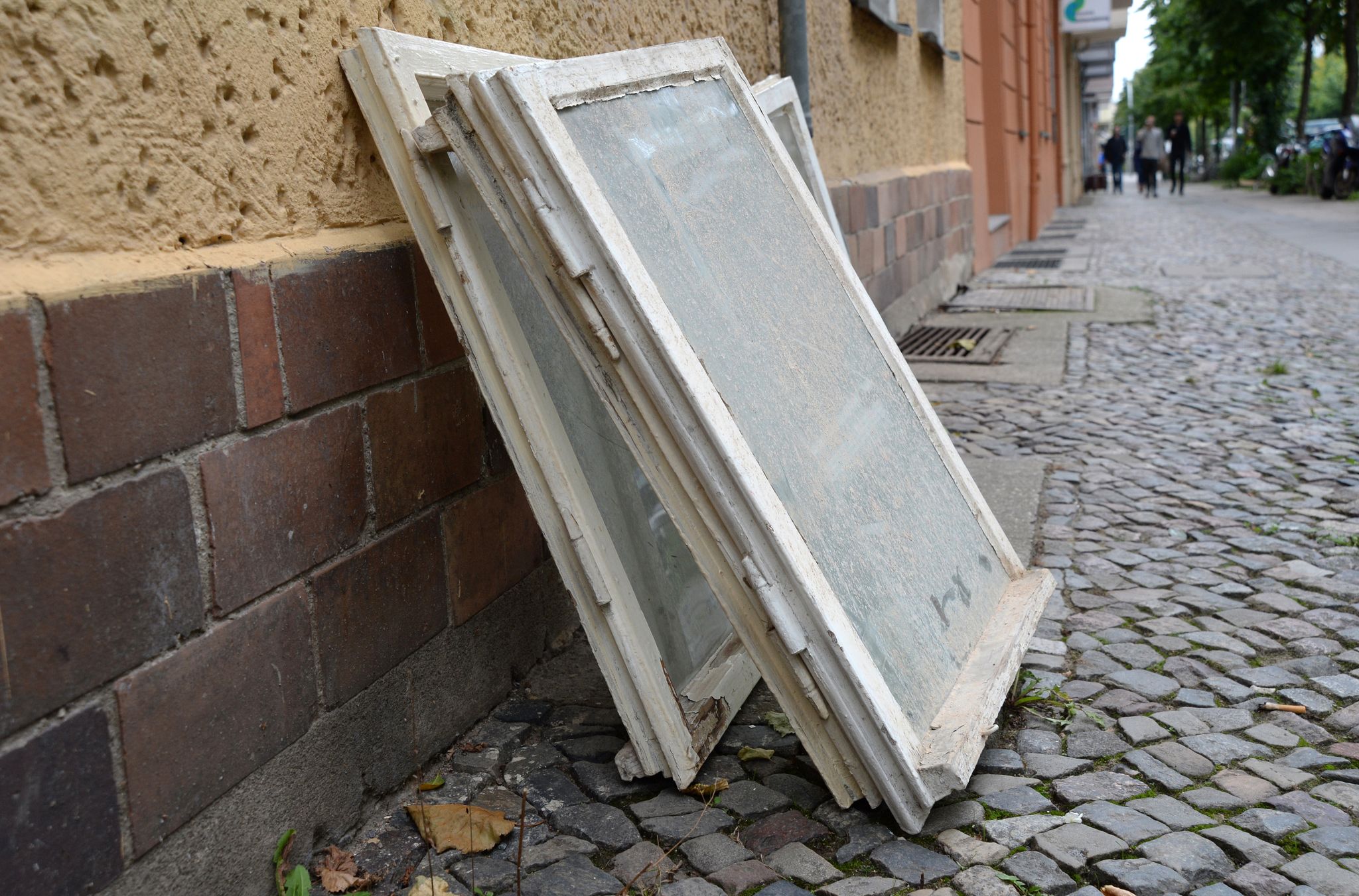 Sinnvoll vorgehen: Ein kompletter Fenstertausch sollte nur bei Schäden am Rahmen vorgenommen werden.
