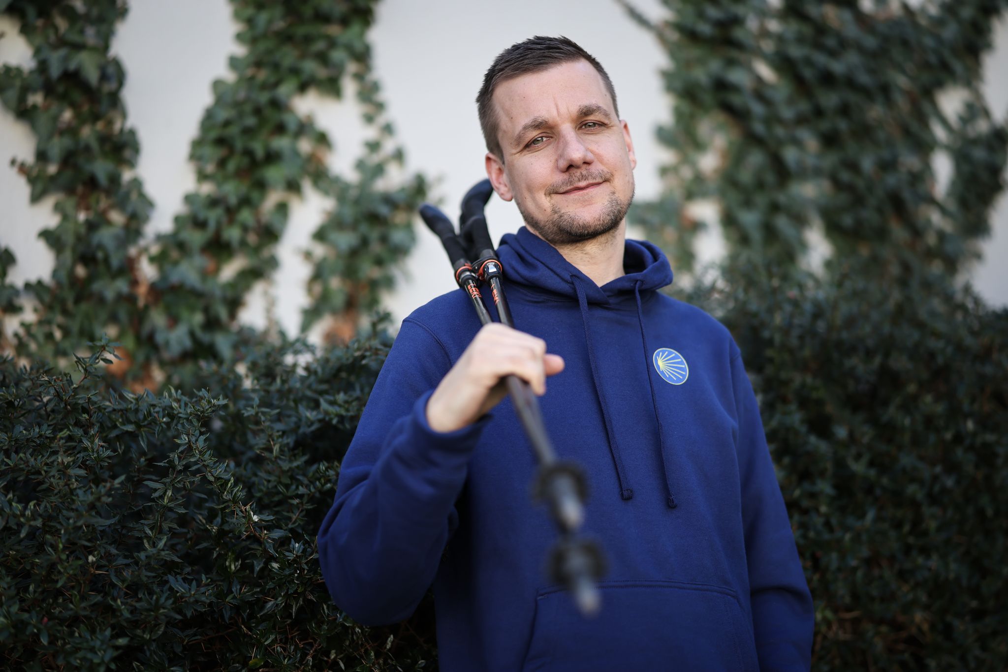 Riesenblasen, Riesenstreit, Riesenrausch - für Tobi Schlegl war die Zeit mit seiner Mutter auf dem Jakobsweg Leid und Freude zugleich.