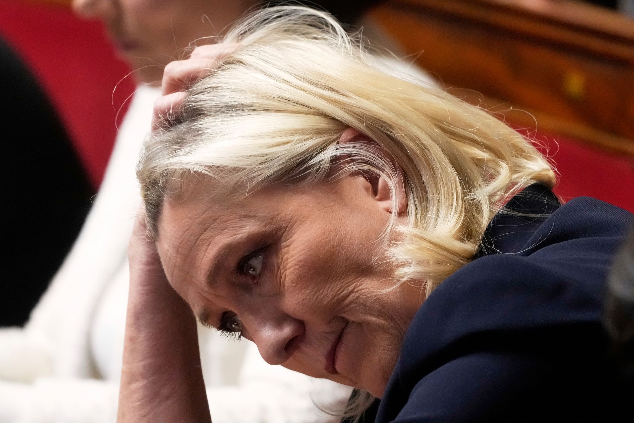 Ein Gericht hatte Le Pen befristet, aber mit sofortiger Wirkung von Wahlen ausgeschlossen.