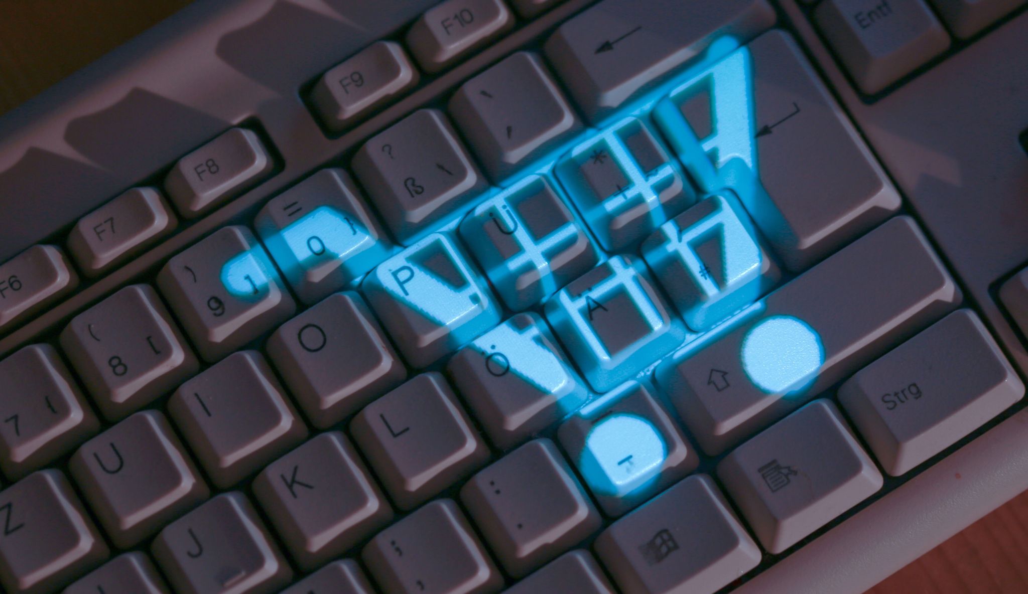 Augen auf beim Onlinekauf: Fake-Shops locken mit günstigen Preisen, liefern aber oft nicht.