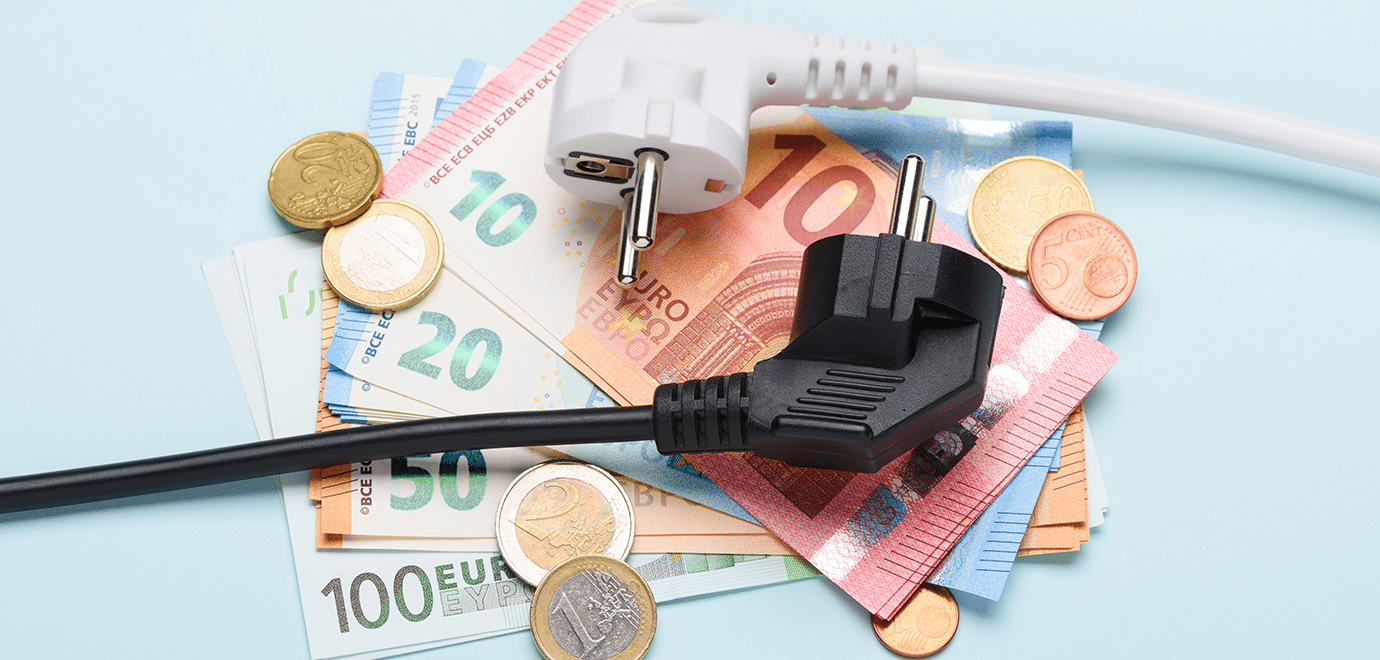 Foto: nevodka/iStock Strom Geld Preis