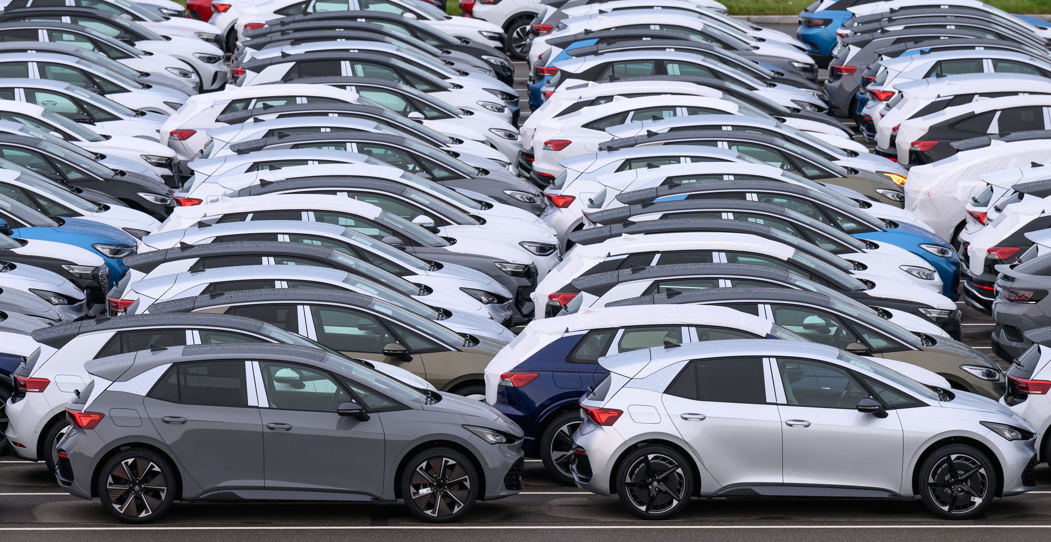 Die deutsche Industrie hat mehr Aufträge bekommen - auch im Autobau (Archivbild)