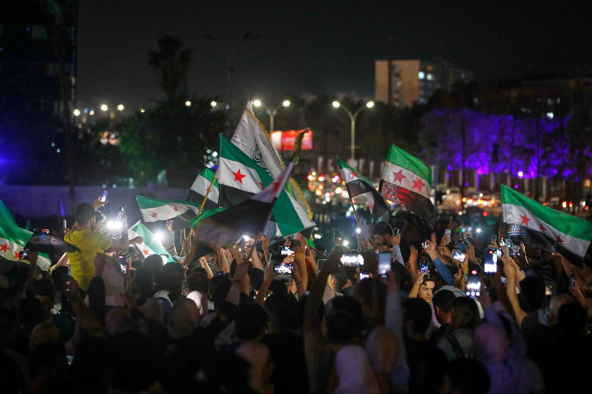 Die angekündigte Aufhebung der US-Sanktionen hat in Syrien große Freude ausgelöst.