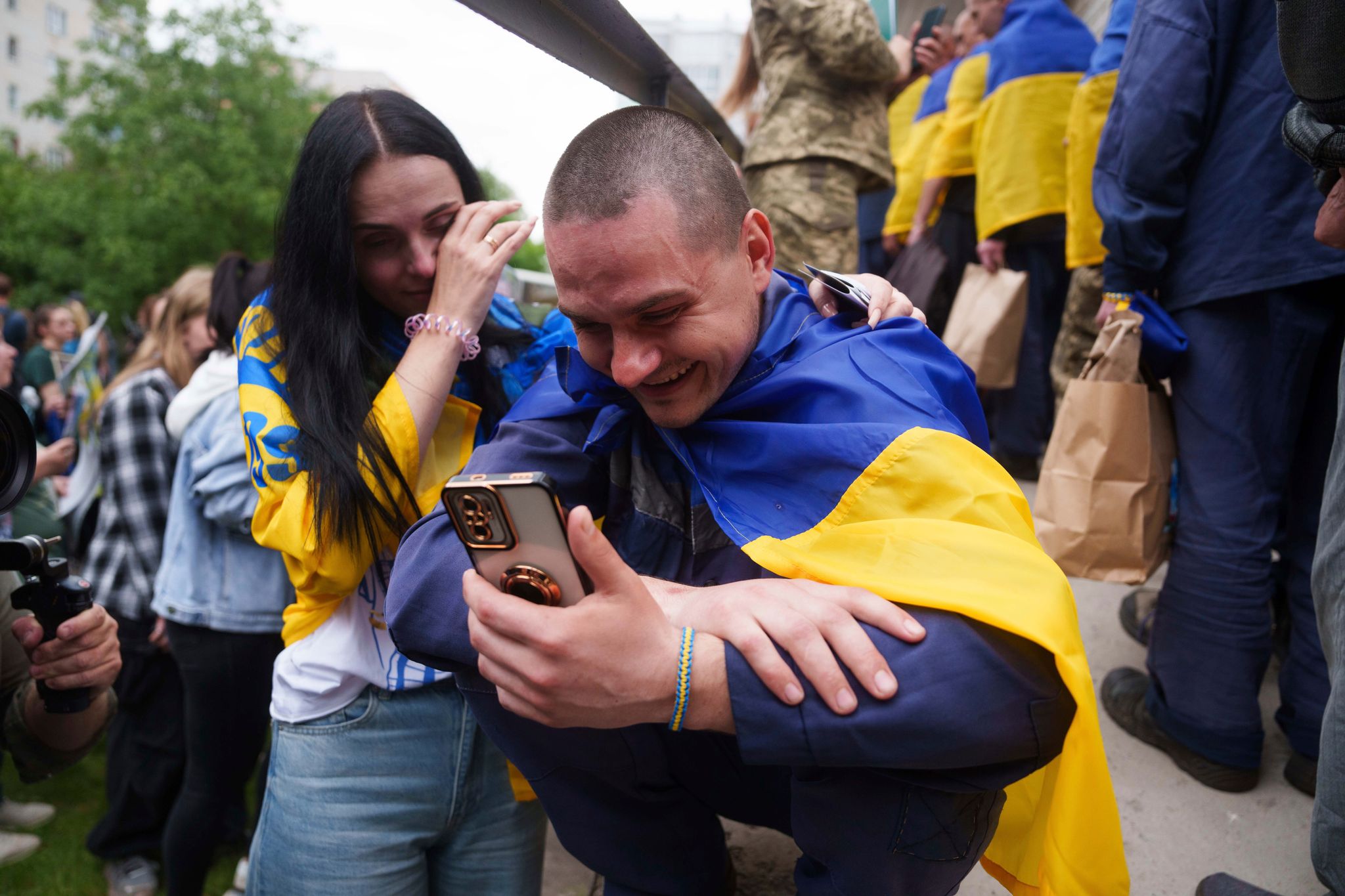 Die Ukraine hat in einer zweiten Etappe des bisher größten Austauschs von Kriegsgefangenen von Russland 307 Verteidiger zurückerhalten.