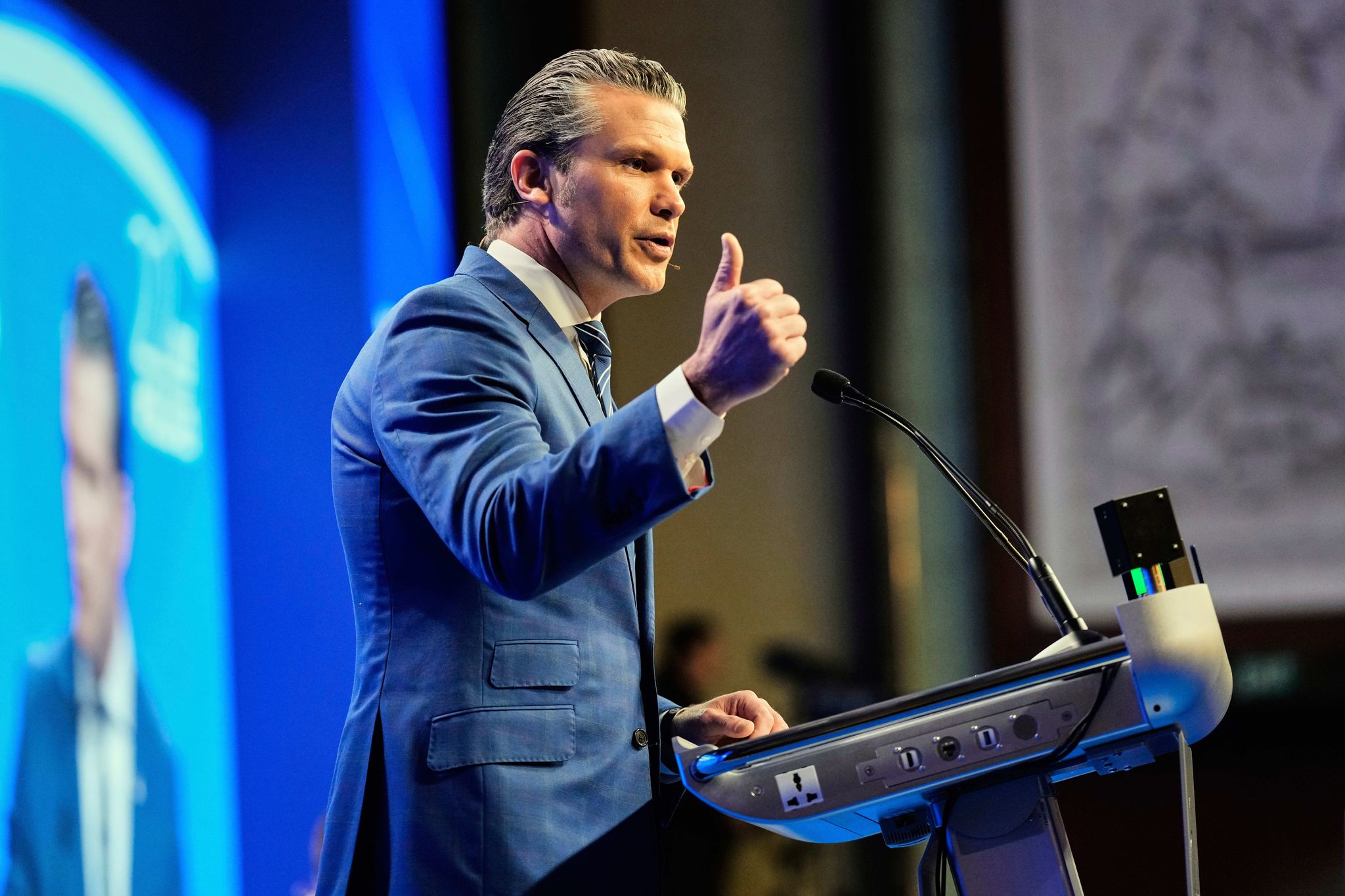 Hegseth richtet klare Worte an China.
