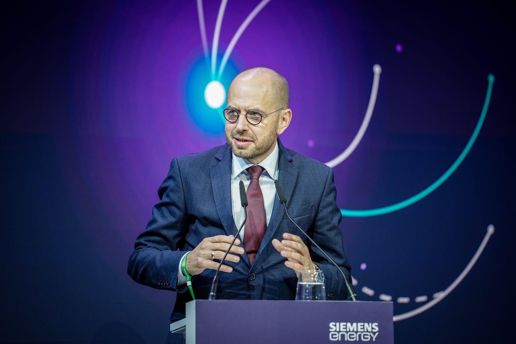Der Chef von Siemens Energy, Christian Bruch, kann auf Garantien des Bundes verzichten. (Archivbild)