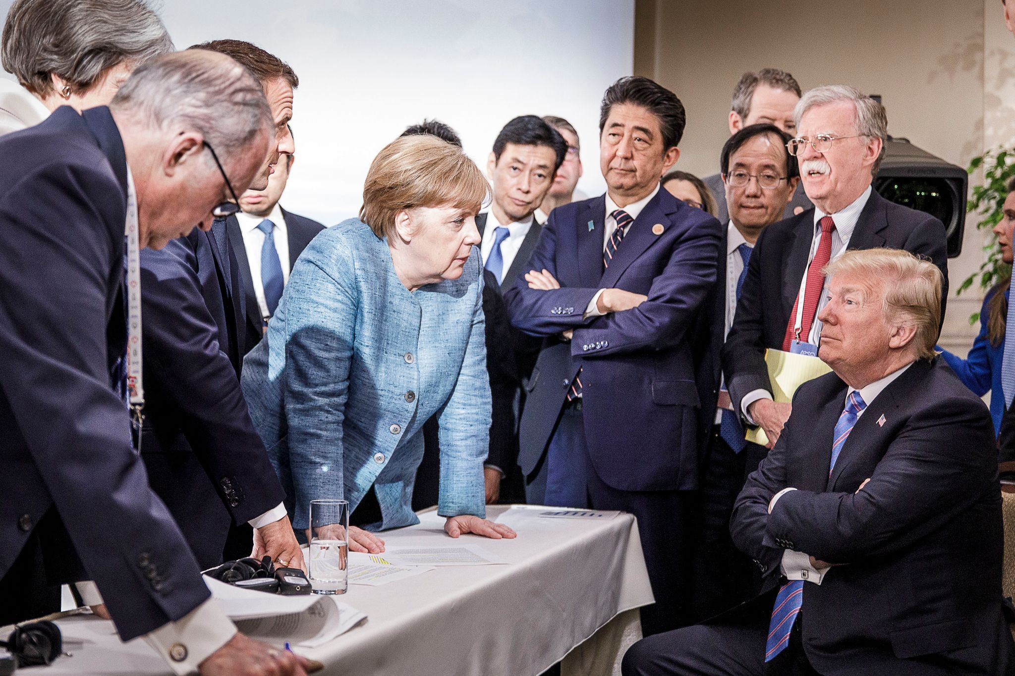 Dieses von der Bundesregierung verbreitete Bild des Fotografen Jesco Denzel wurde damals in sozialen Netzwerken viel kommentiert. (Archivbild)