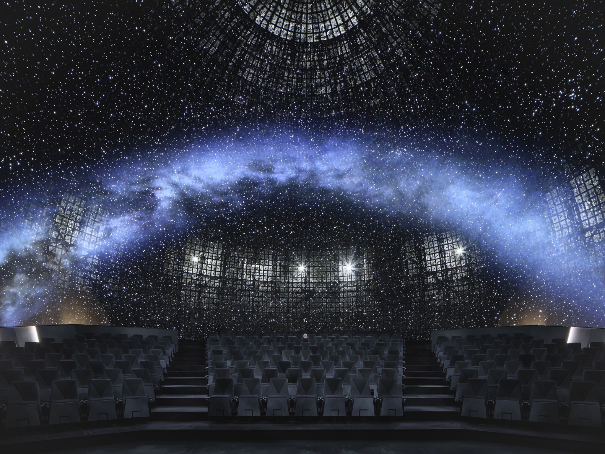 Das Planetarium in Prag nutzt selbstleuchtende Lichtquellen anstatt Projektoren.