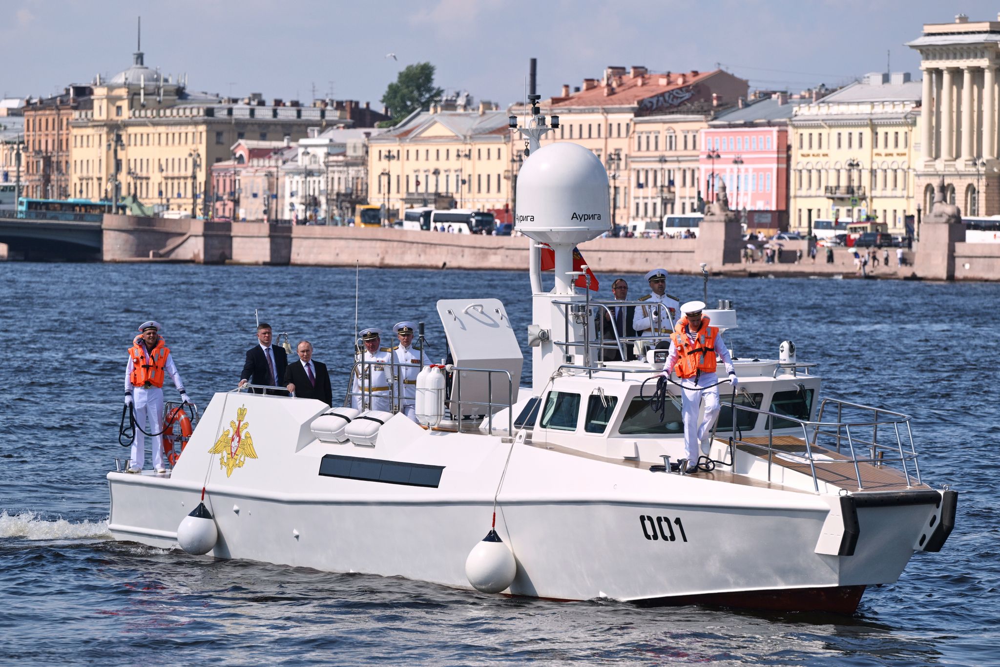 Putin besucht eine Übung der russischen Kriegsmarine.