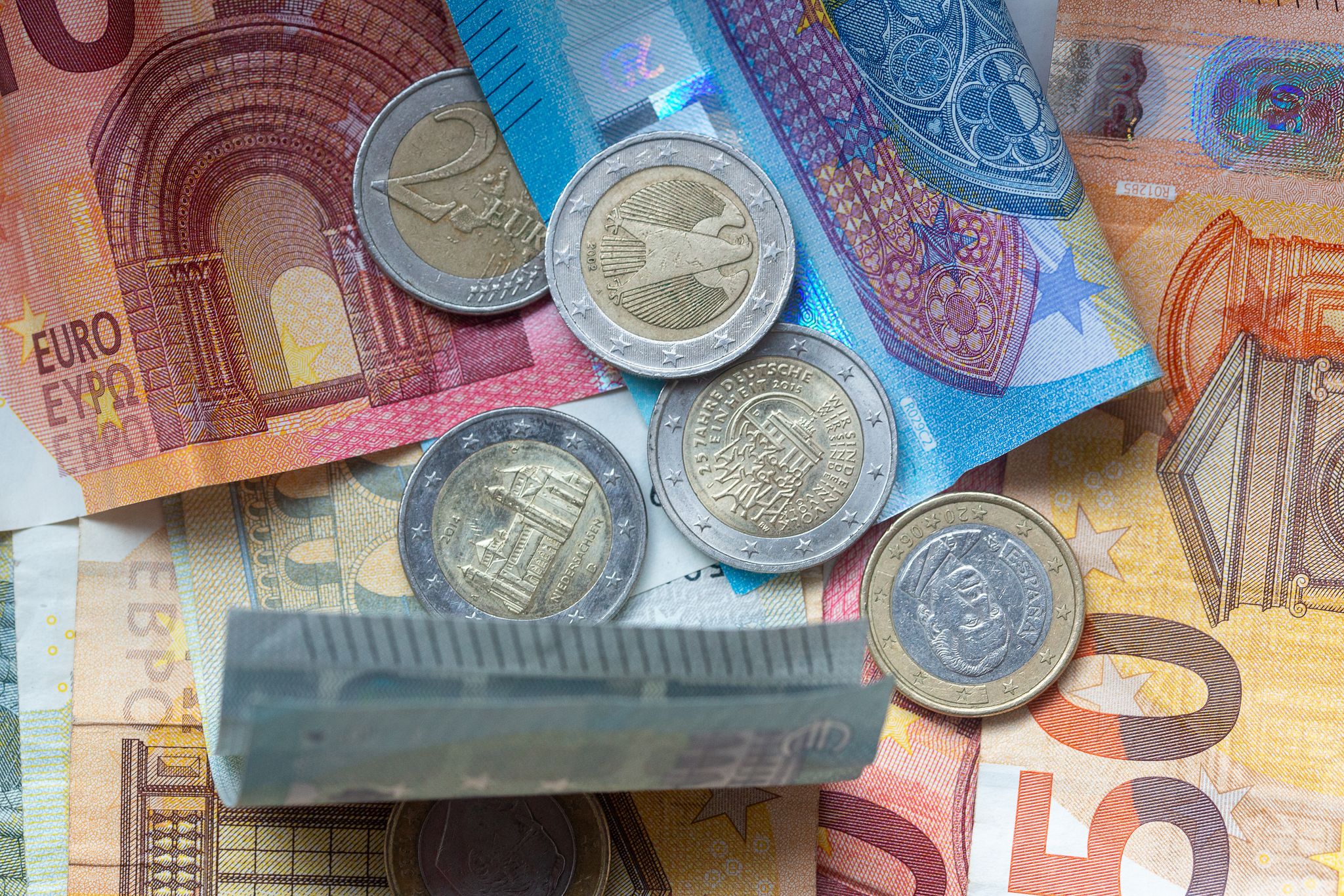 Bargeld bleibt Bundesbank-Vorstand Balz zufolge auch in Zukunft ein wichtiger Bestandteil des Zahlungsverkehrs. (Symbolbild)