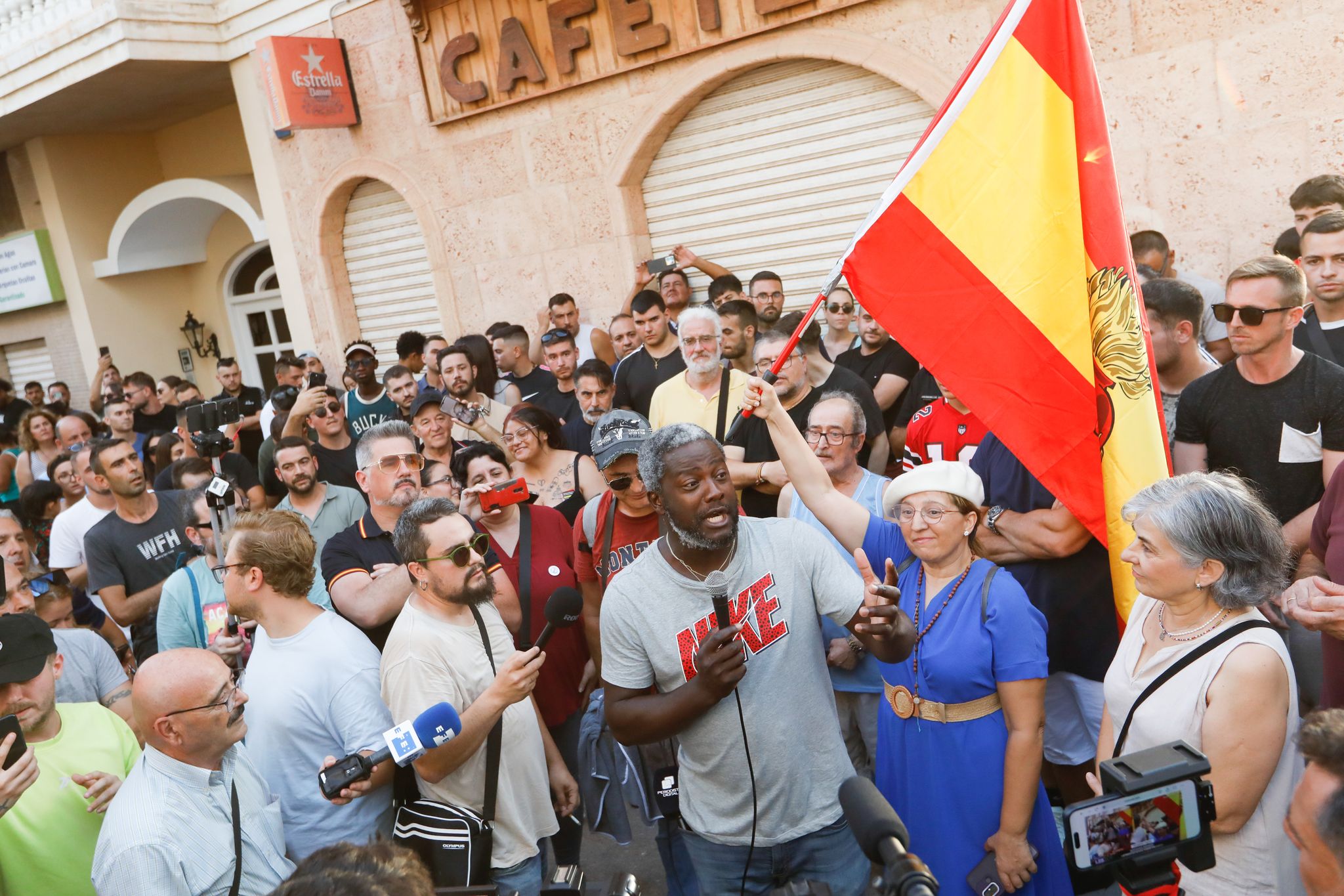 Die Protestler reisten mehrheitlich von außerhalb an.