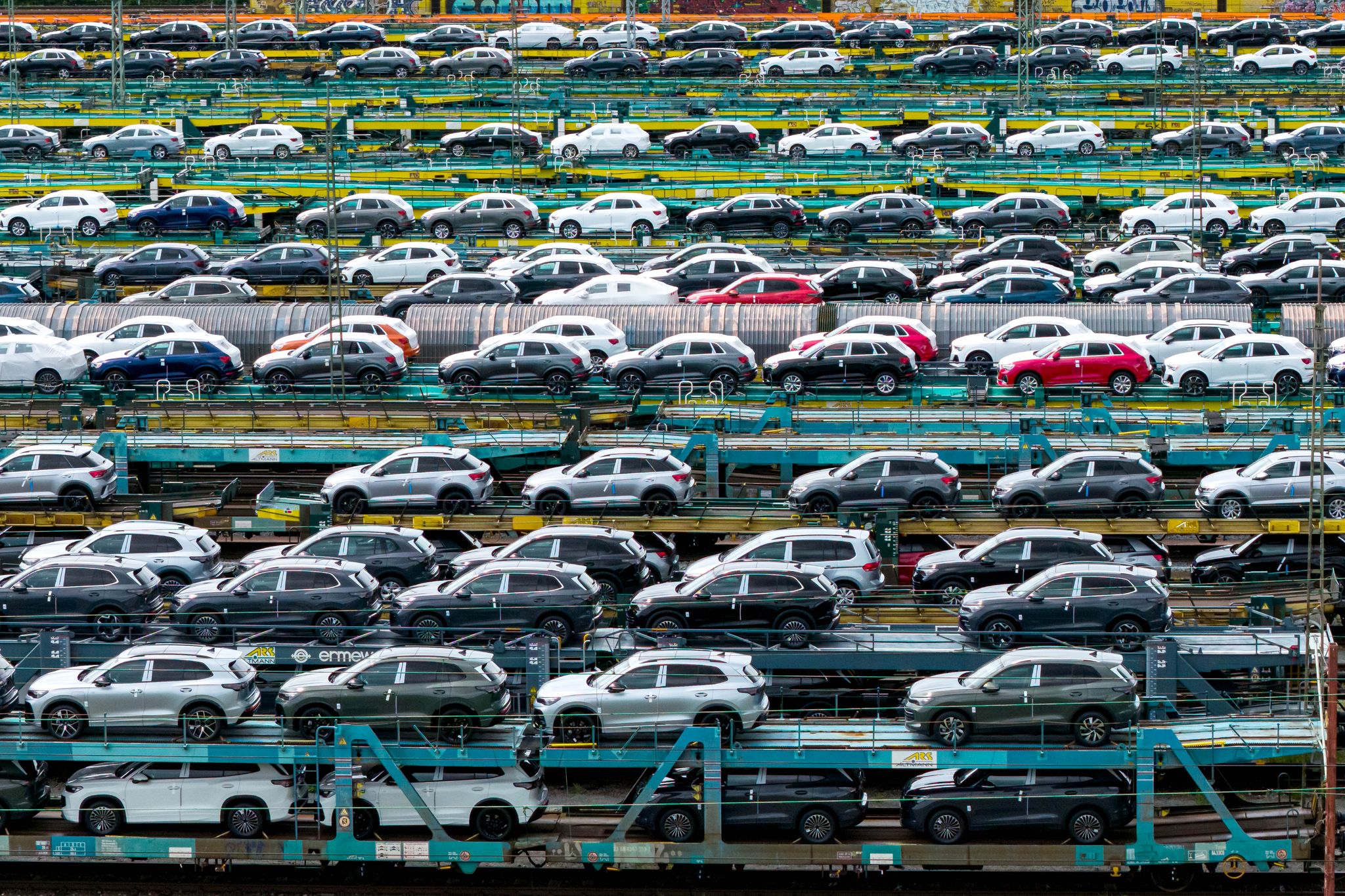 Für die Menschen hierzulande könnten große Autos billiger werden.