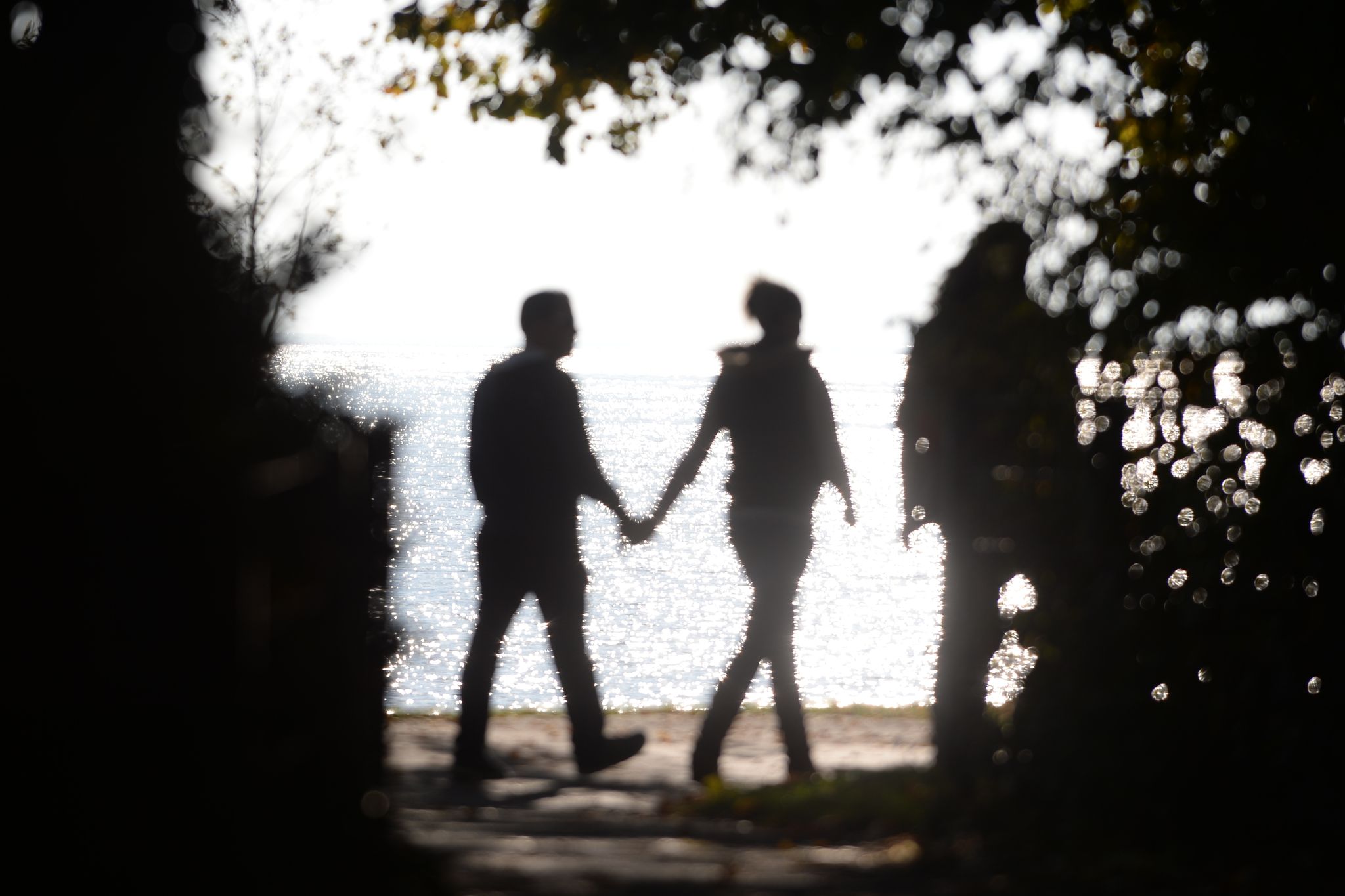 Männer können Frauen laut einer Studie an manchen Tagen besser riechen. (Symbolbild)