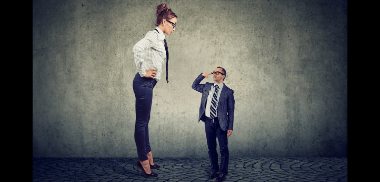 Foto: SIphotography/iStock Frau und Mann