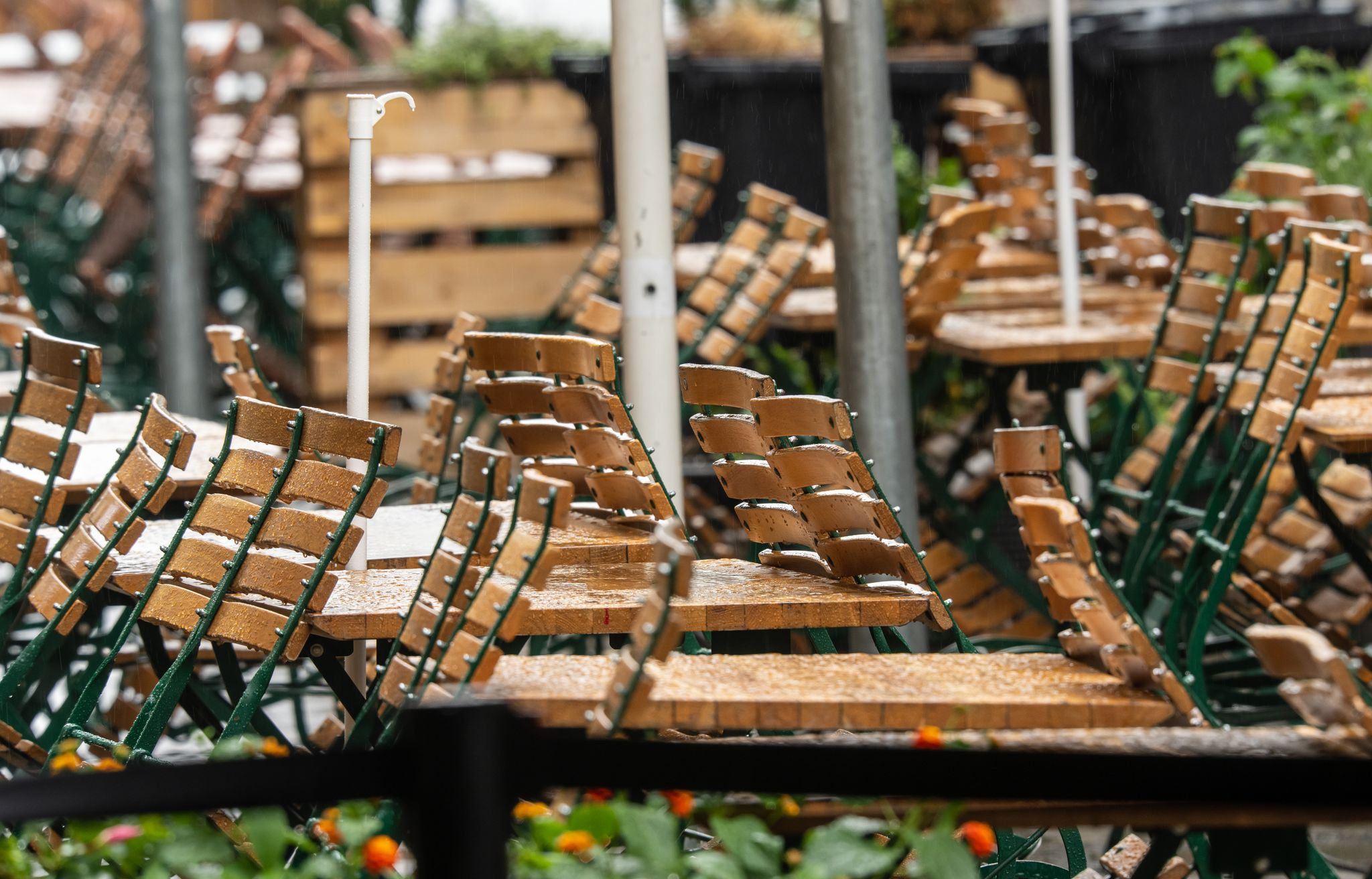 «Die Außengastronomie gehört definitiv bislang nicht zu den Gewinnern», sagt Dehoga-Hauptgeschäftsführerin Ingrid Hartges zum bisherigen Sommerwetter. (Archivbild)