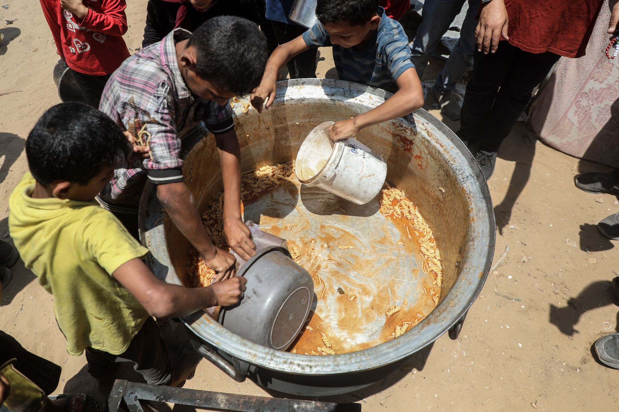 «Was auf dem Papier wie ein Sparkurs aussieht, bedeutet für Millionen Menschen Hunger, Flucht oder sogar den Tod», warnte die Präsidentin der Hilfsorganisation, Marlehn Thieme in Berlin.