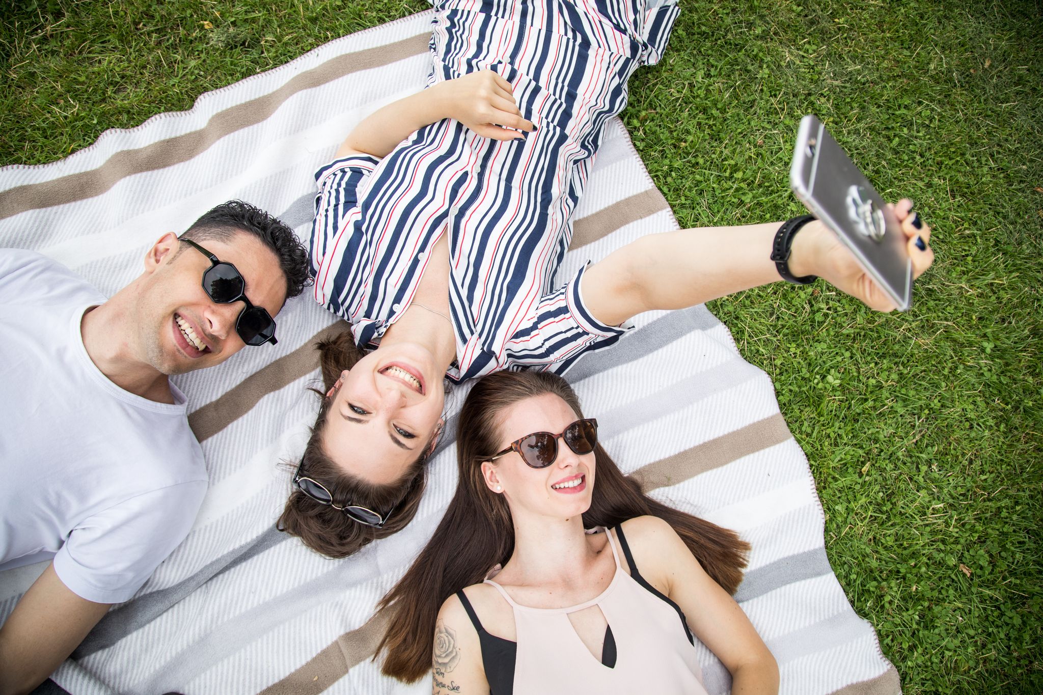 Ein wichtiger Faktor für funktionierende Freundschaften sind persönliche Begegnungen und Gespräche.