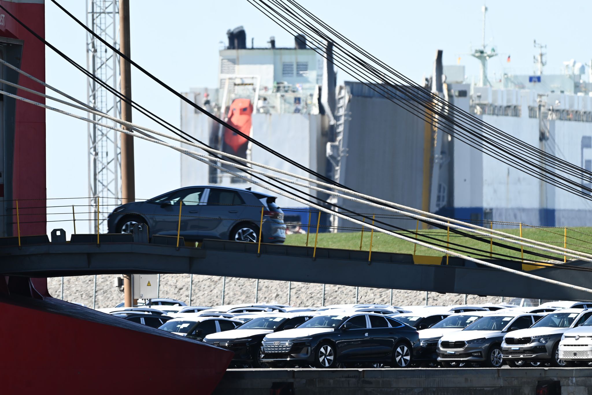 Importeure von europäischen Autos müssen in den USA künftig einen Zoll in Höhe von 15 Prozent zahlen - andersherum soll es keine Zölle mehr geben. (Archivbild)