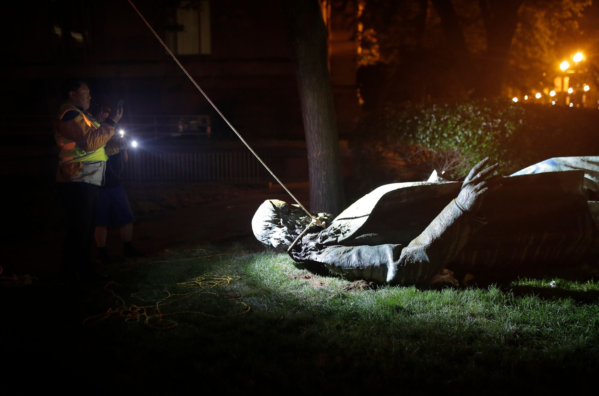 Im Zuge der Black-Lives-Matter-Proteste stürzten Demonstranten in den USA mehrere Statuen historischer Figuren, die sie in Verbindung mit Rassismus brachten. (Archivbild)