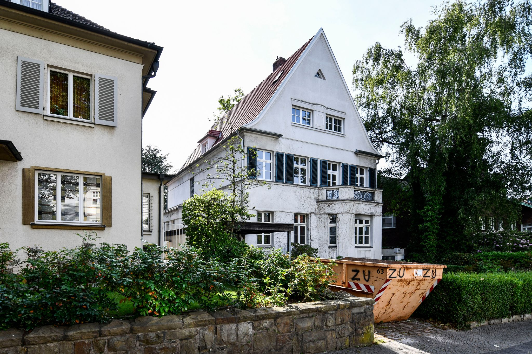 Wer sein Eigenheim sanieren will, sollte prüfen, ob es zusätzlichen Versicherungsschutz benötigt.