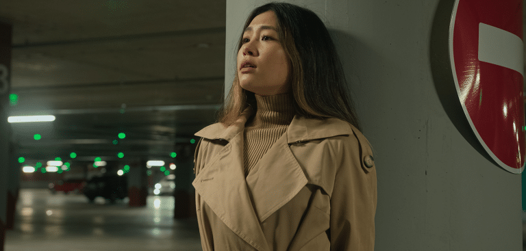 Foto: Yuliia Kaveshnikova/iStock Frau alleine nachts