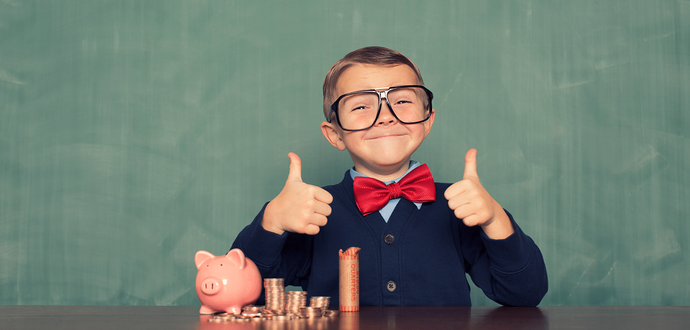 Foto: RichVintage/iStock Pflege Geld Kinder Sparen