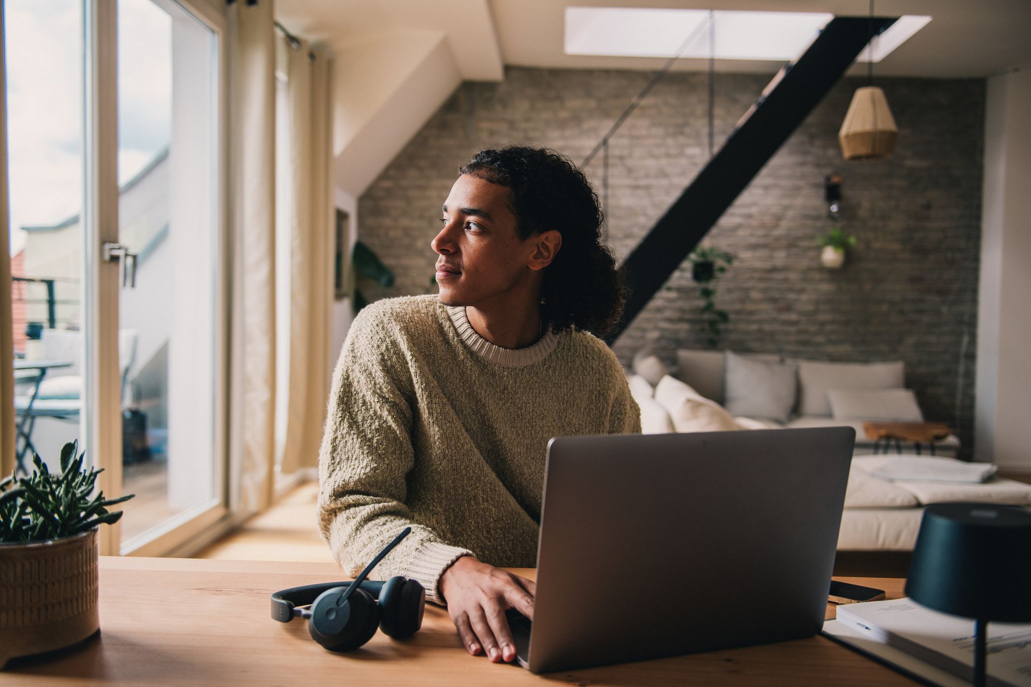 Selbstständige müssen sich in der Regel auch selbst um ihre Altersvorsorge kümmern. Der Großteil tut das.