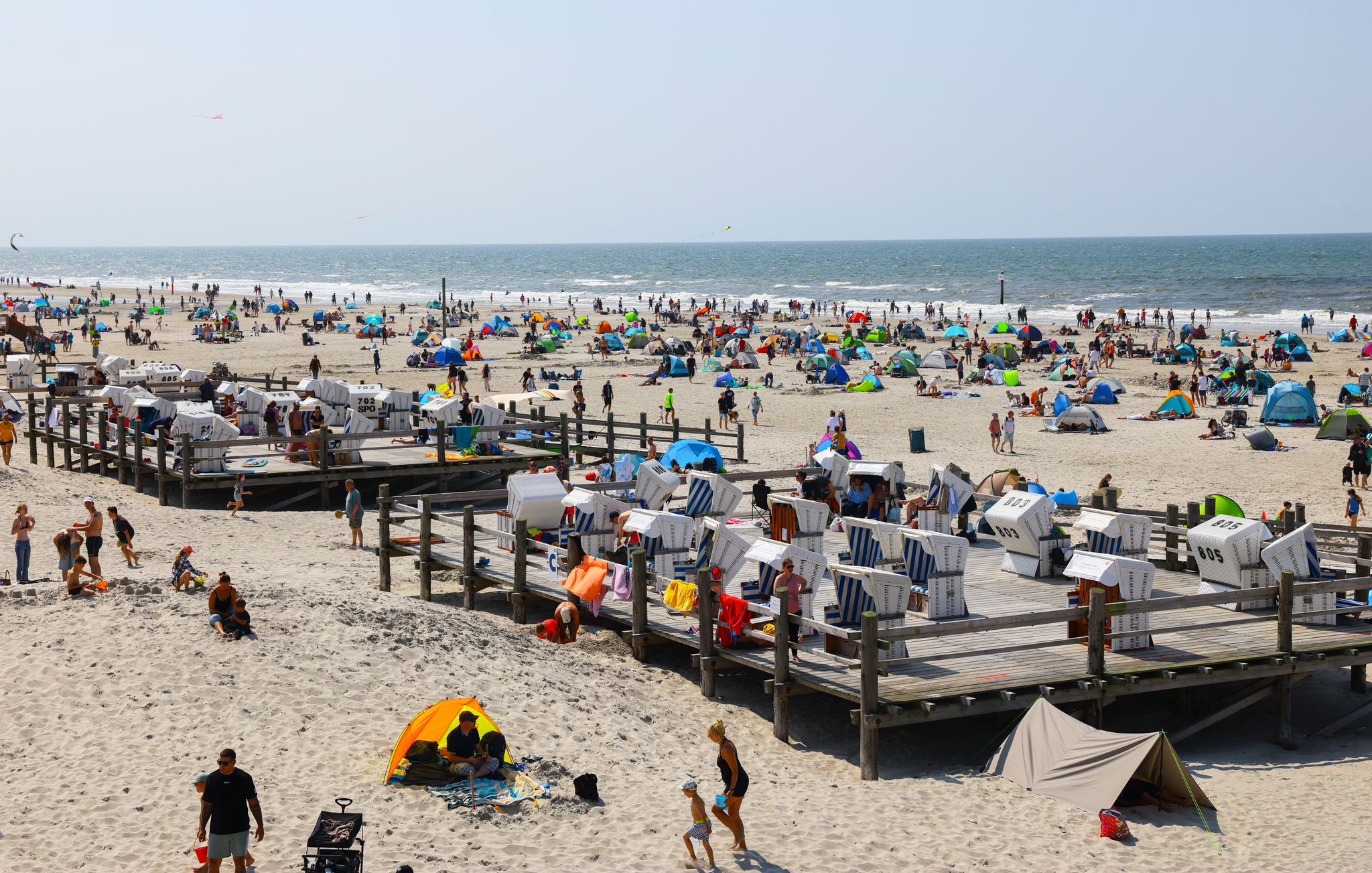 An den Küsten läuft das Sommergeschäft.