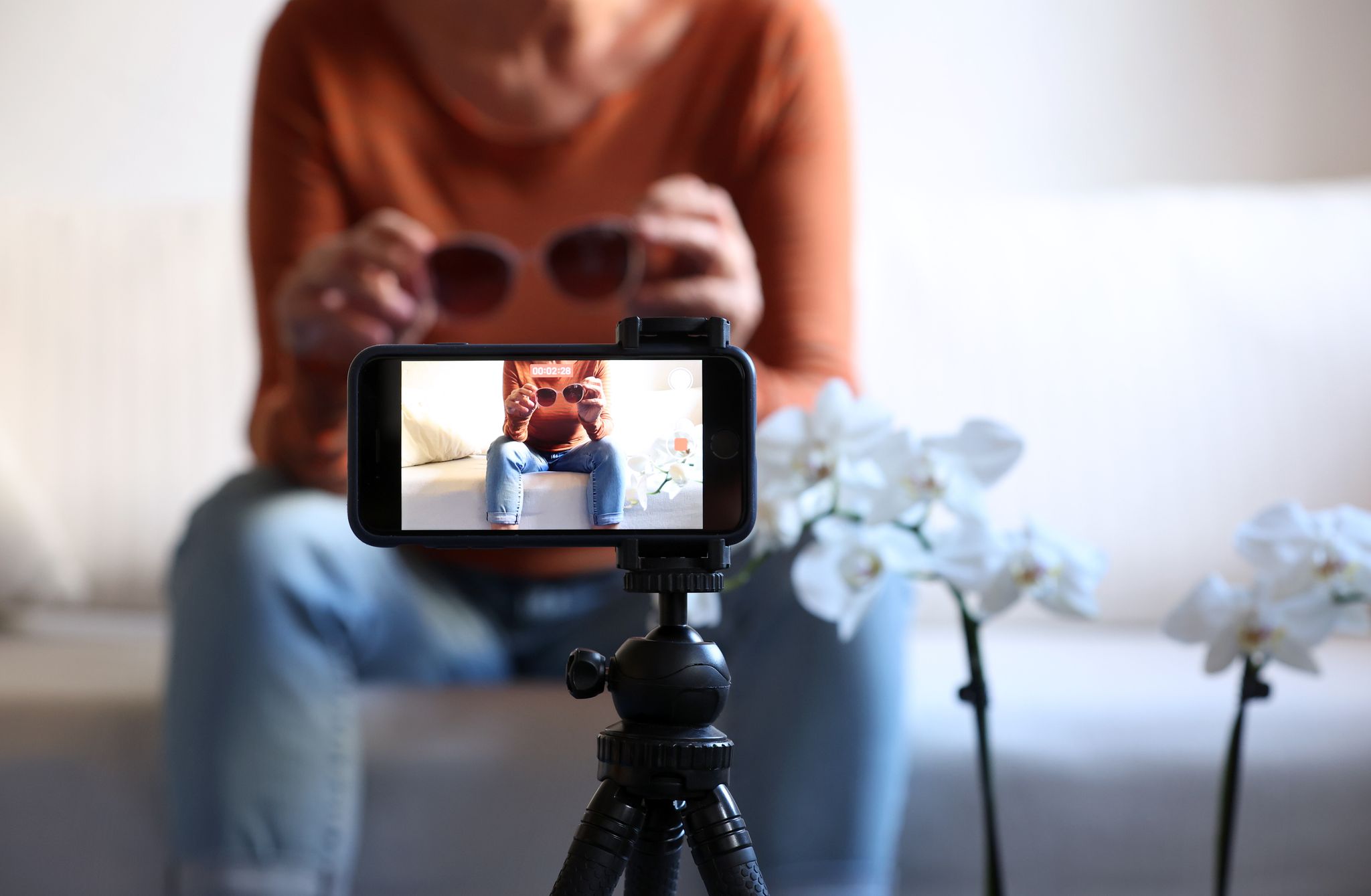 Einnahmen aus Social Media, wie Werbeposts oder Affiliate-Provisionen, müssen in der Steuererklärung angegeben werden.