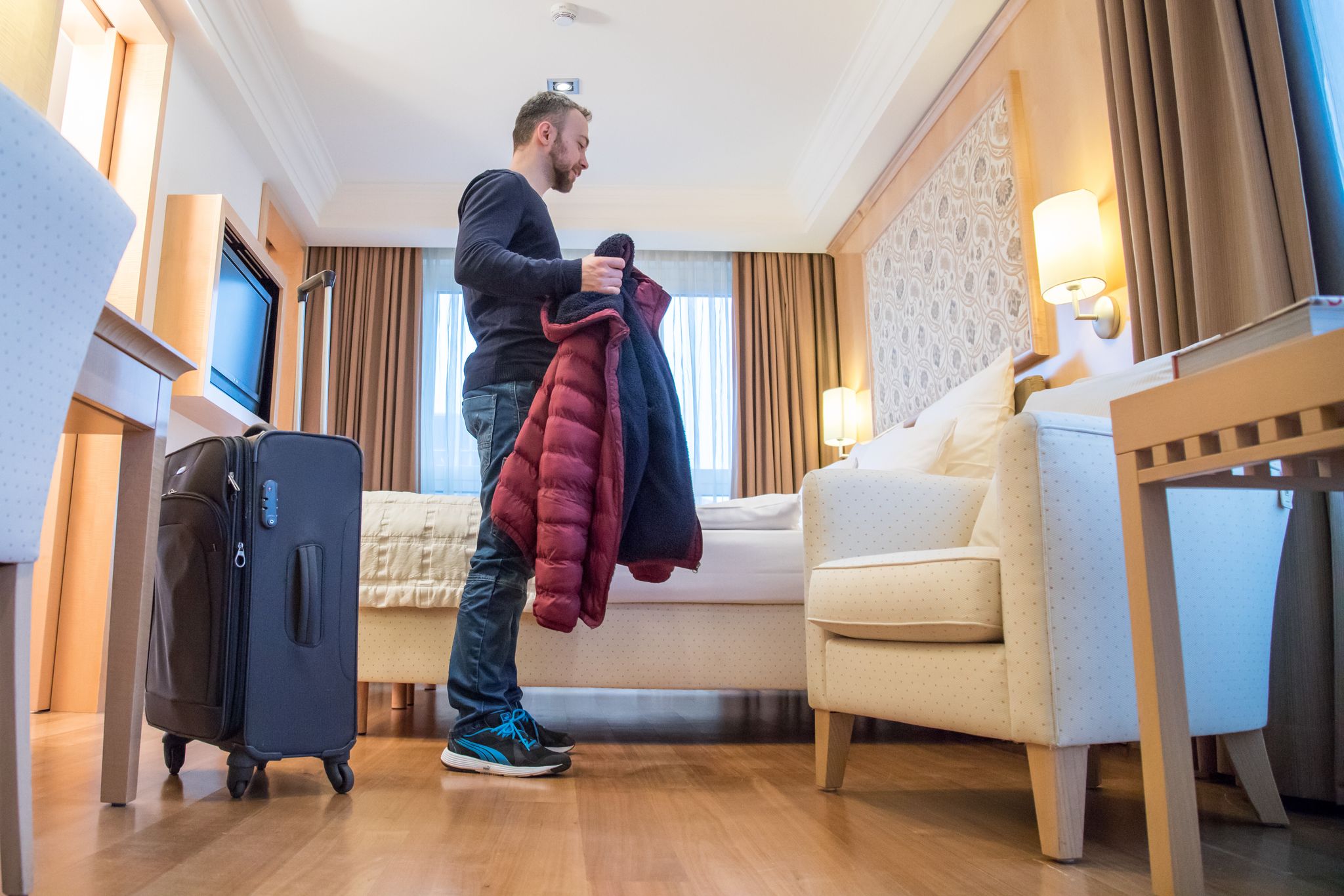 Viele Buchungsportale haben nur bestimmte Zimmerkontingente eines Hotels im Angebot. Es lohnt sich daher, den Preis direkt beim Hotel zu prüfen.